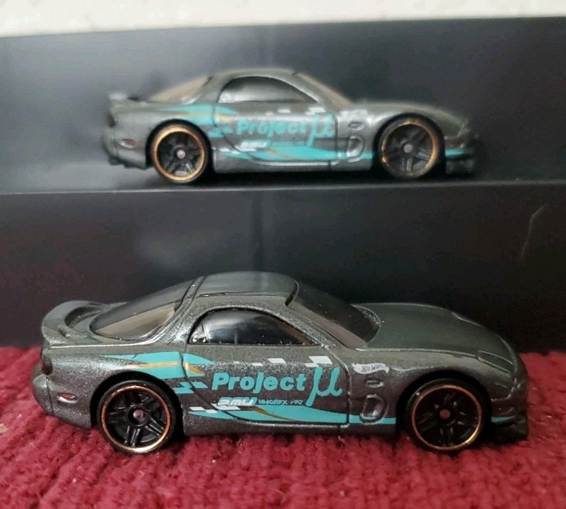 Hot Wheels – ’95 MAZDA RX-7, 2024 Kroger Exclusive (Gray), Loose Lot of 2