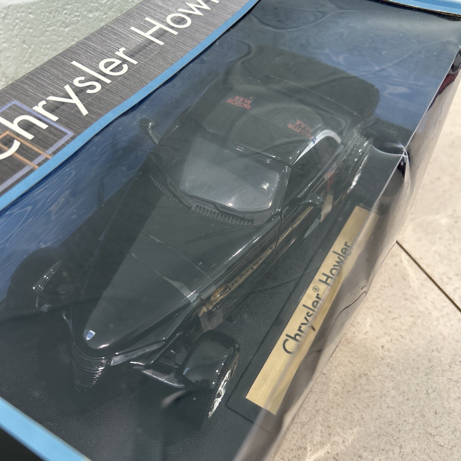 Chrysler Howler Die-Cast Metal and Plastic Car Motor Max 1:18