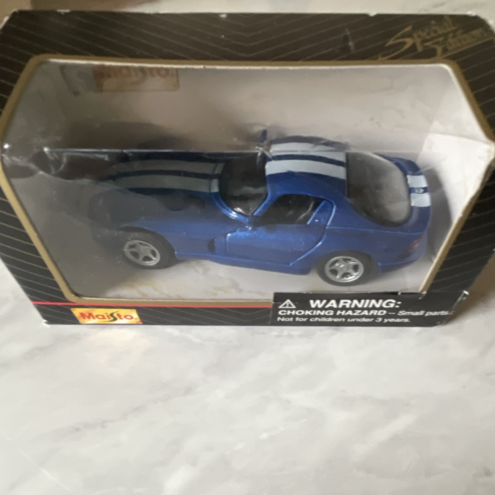 Maisto Special Edition Diecast Car Blue White Stripes Opening Doors