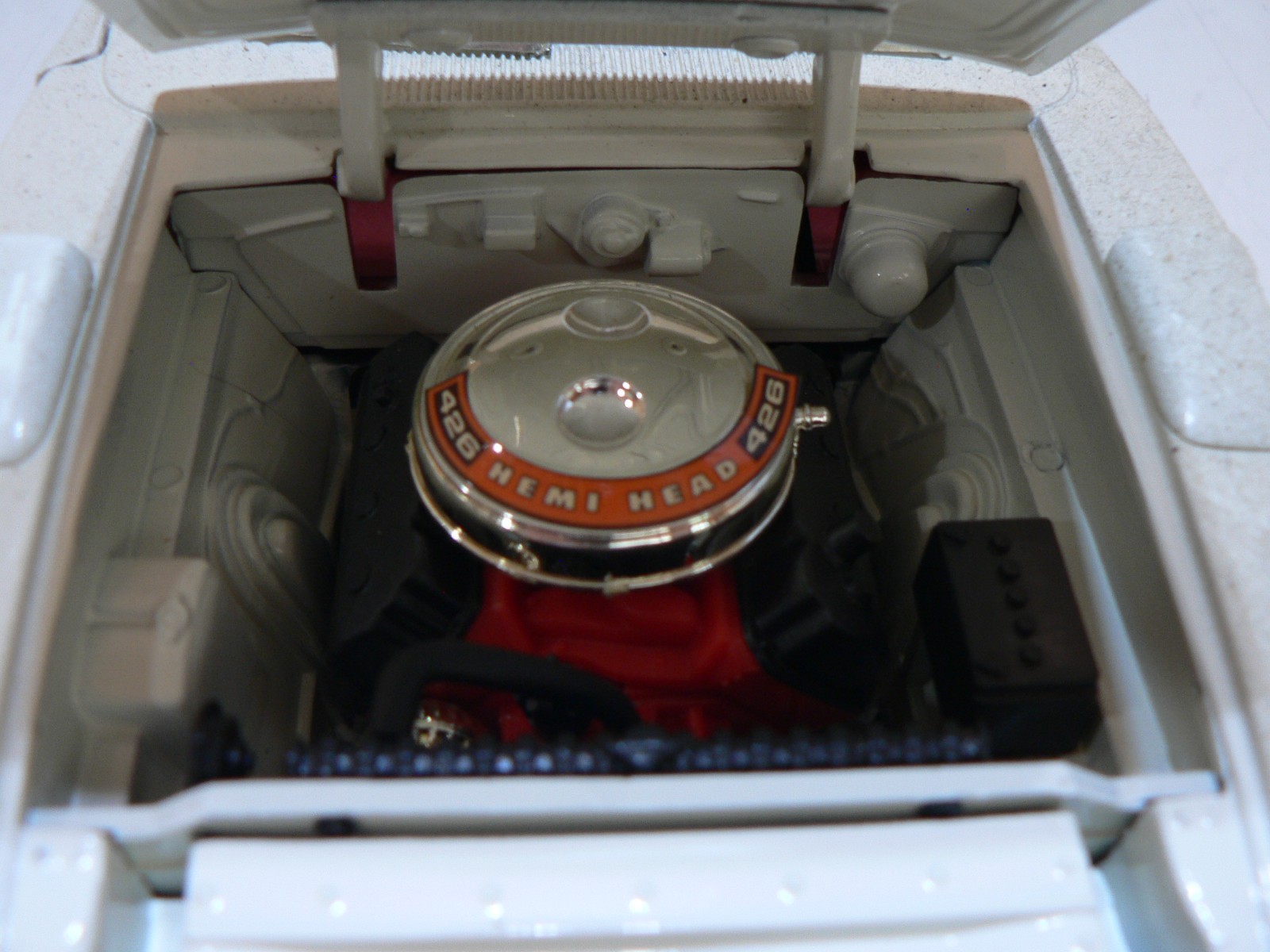 Vintage Ertl American Muscle 1969 White Dodge Charger Hemi Daytona Die Cast
