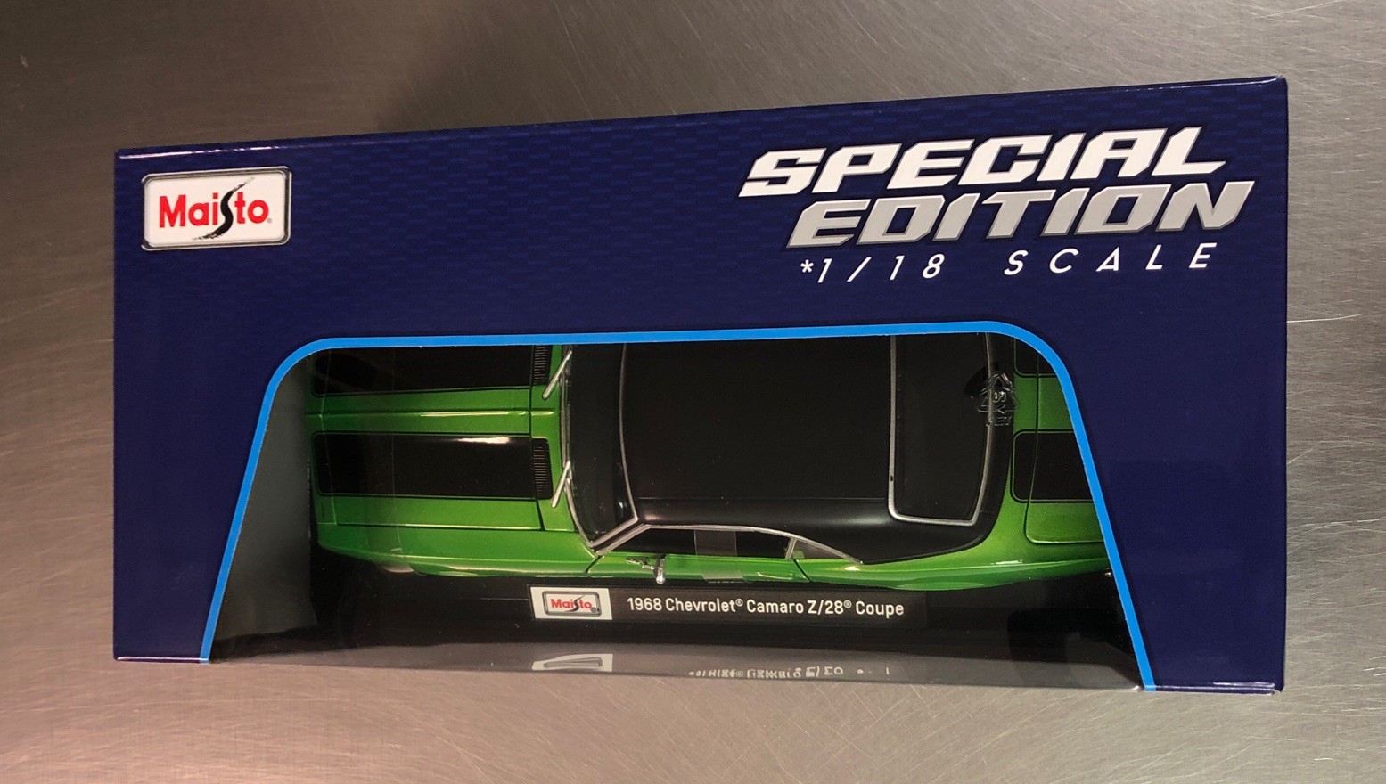 MAISTO 1968 CHEVY CAMARO Z/28 COUPE SPECIAL EDITION EXCLUSIVE STYLE 1/18 SCALE