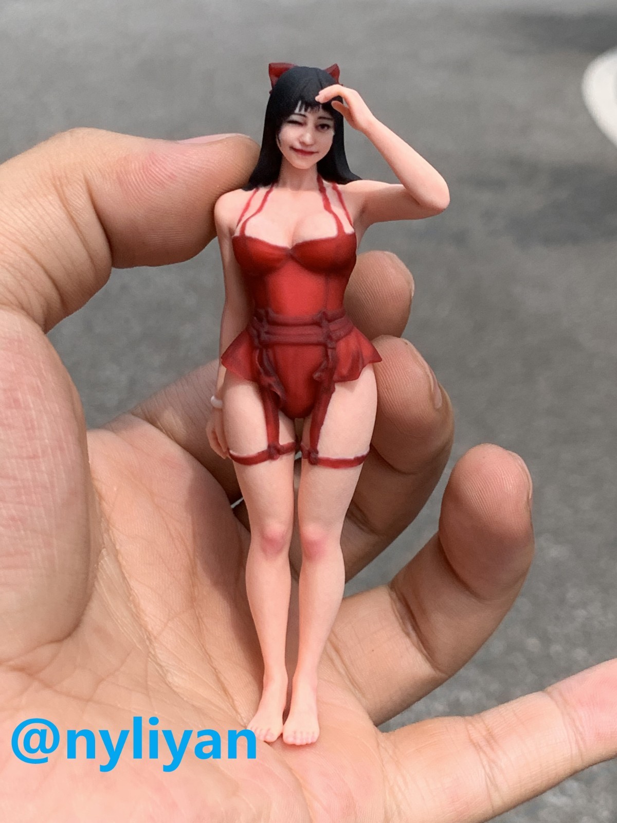 1/12 1/16 1/18 Miniature Smile Red Skirt Beauty Girl Scene Props Figure For Cars