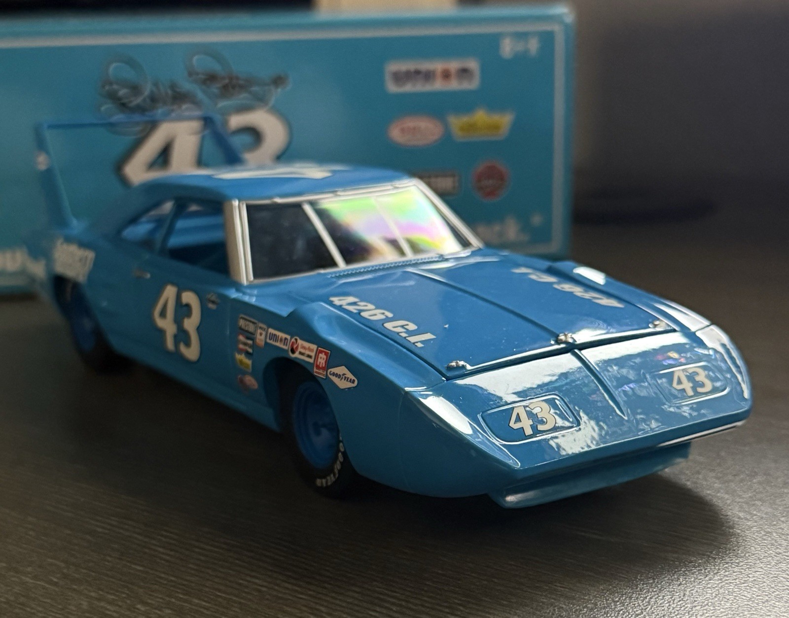 Racing Champions 1:24 Richard Petty 1970 Plymouth Superbird #43 Limited Edition