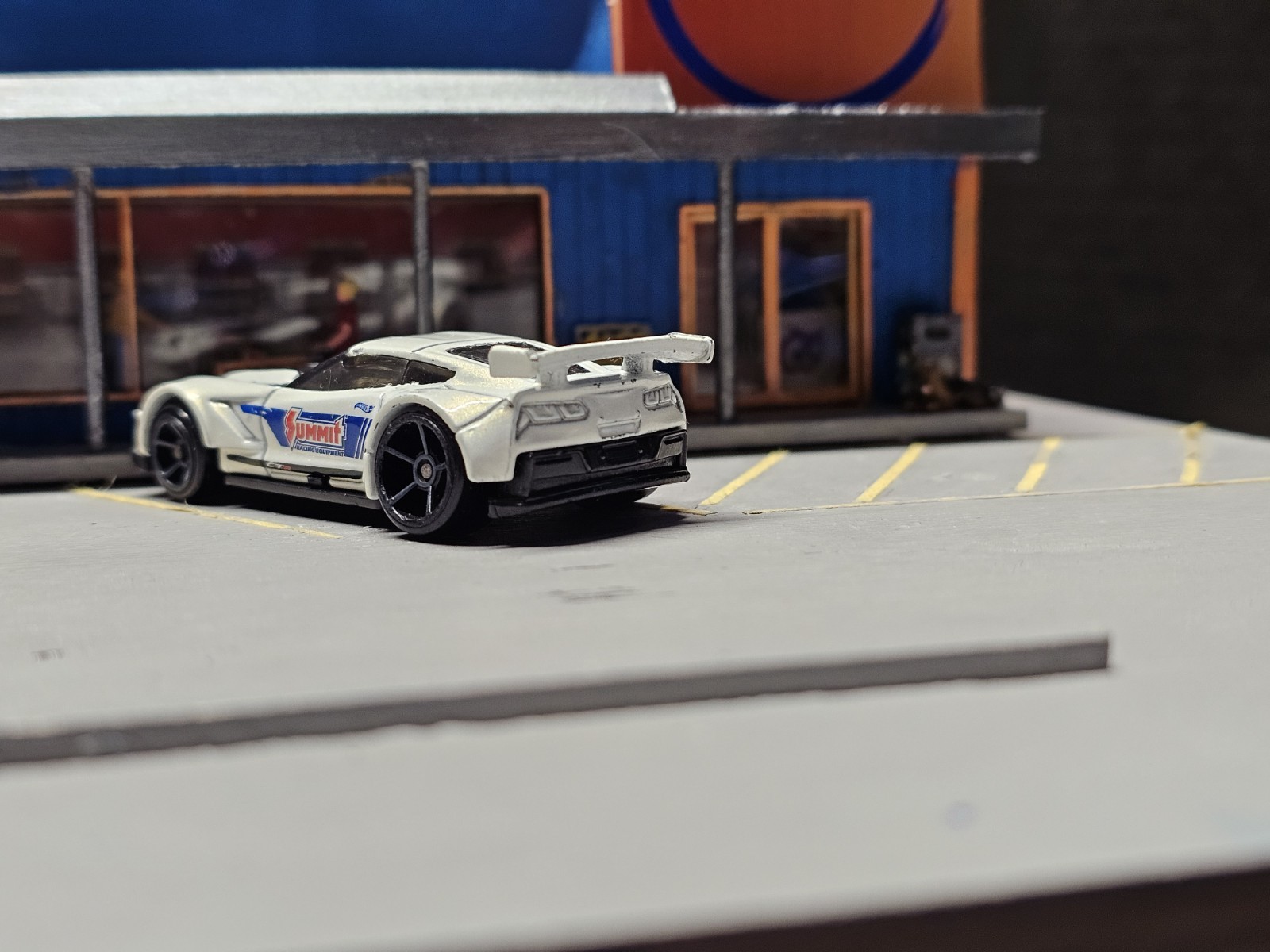 Corvette C7.R 1:64 Hot Wheels 2018 Speed Graphics 1/10 #27 Summit Racing Loose
