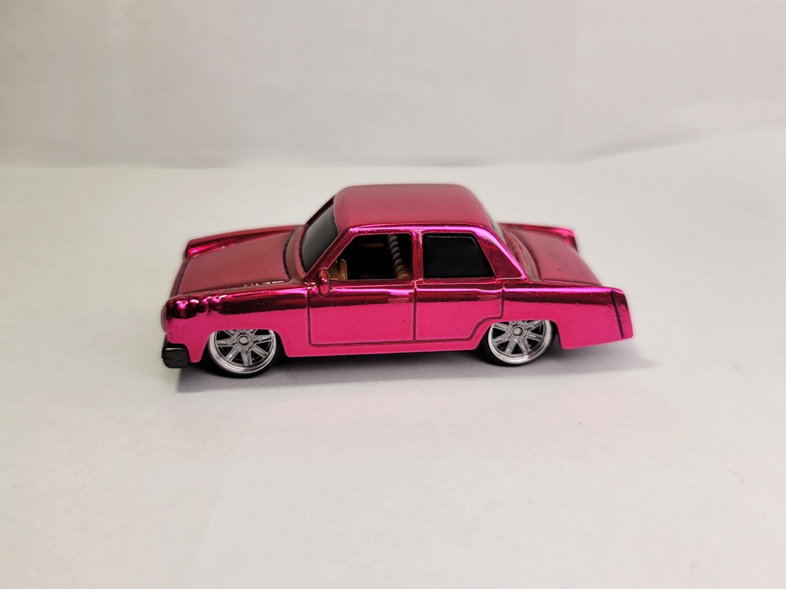Hot Wheels THE SIMPSONS FAMILY CAR Custom Super Spectraflame & Real Riders 1:64