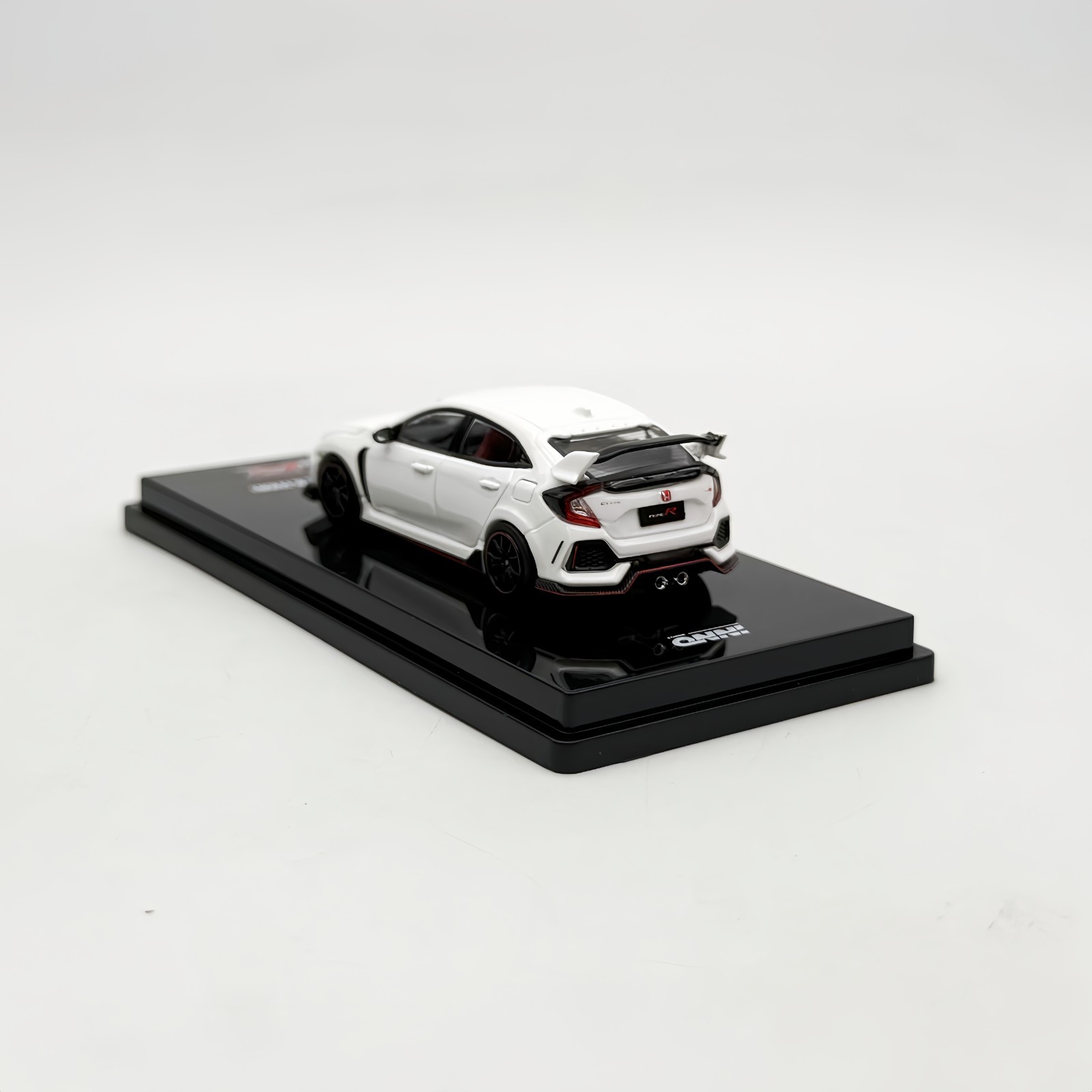 INNO64 1:64 Honda Civic Type R FK8 White