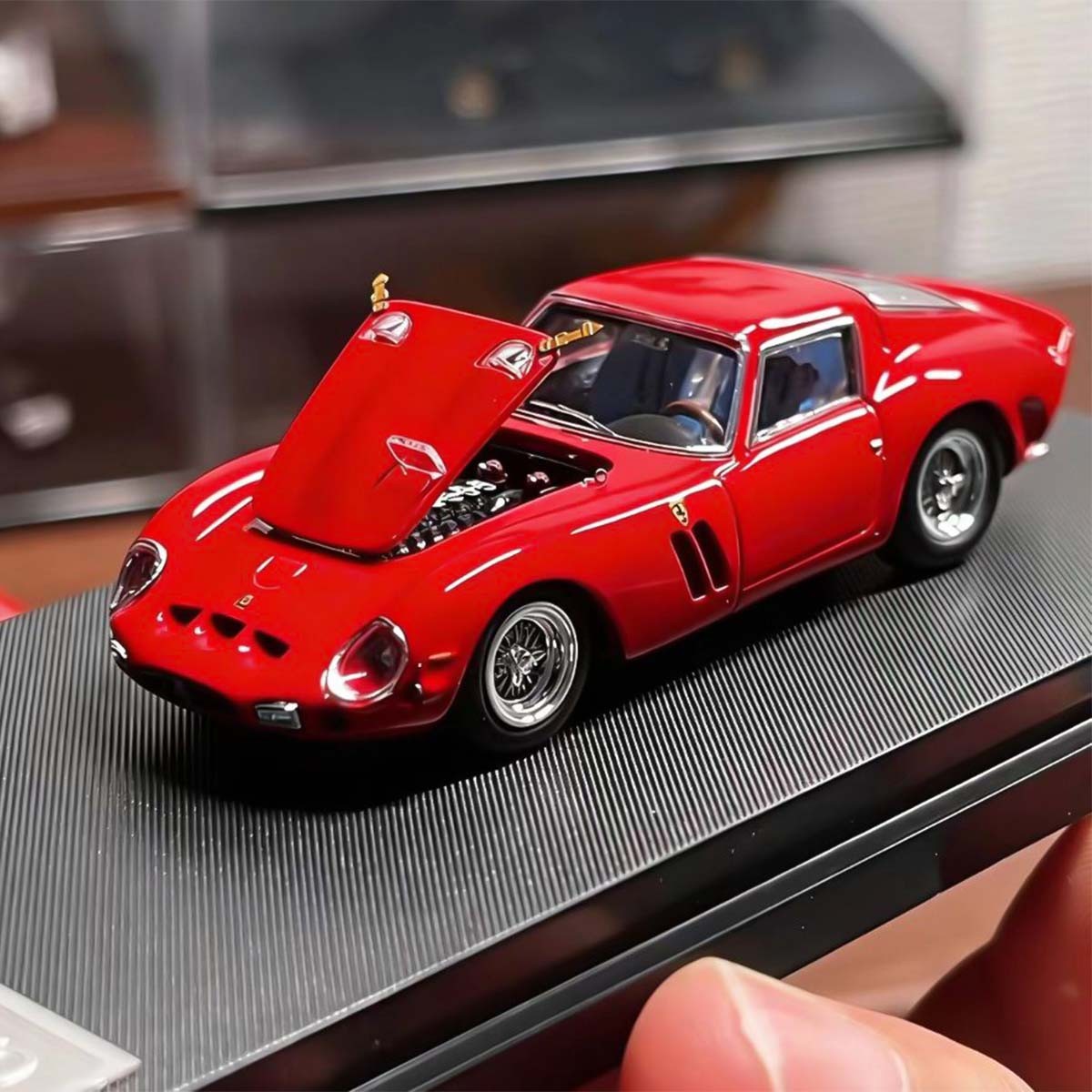 Classic Lover 1:64 Ferrari 250 GTO Red Alloy Diecast Car Model
