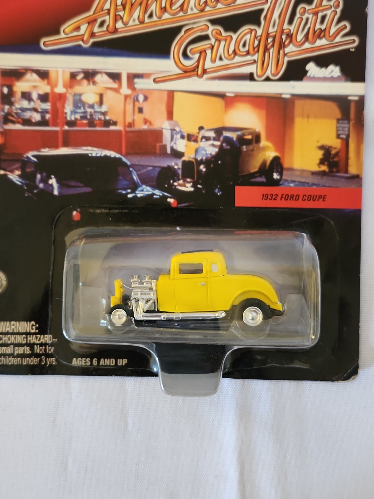 American Graffiti Johnny Lightning 1932 Ford Coupe New in Blister Pack
