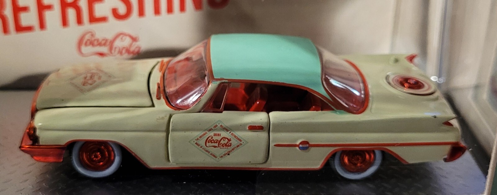 2023 M2 MACHINES 1958 DODGE COE & 1960 CHRYSLER TW20 22-12 ” CHASE ” COCA-COLA