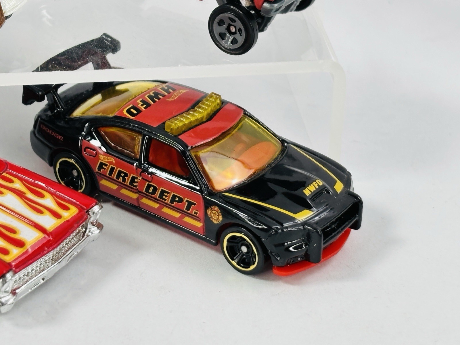 Lot of 9 Hot Wheels Diecast 1:64 Cars Various Makes Models Loose Lot #4