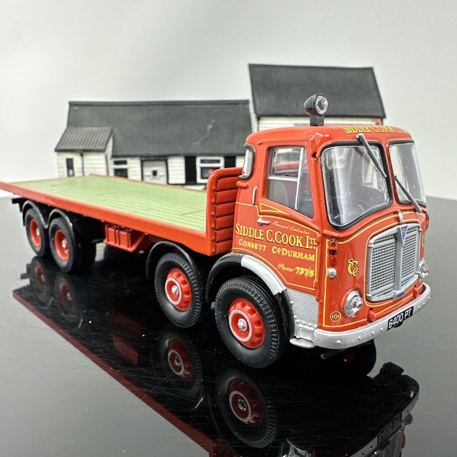 CORGI CC11501 -AEC MKV Mammoth Major Platform Lorry SIDDLE COOK -THE LAZY TROUT