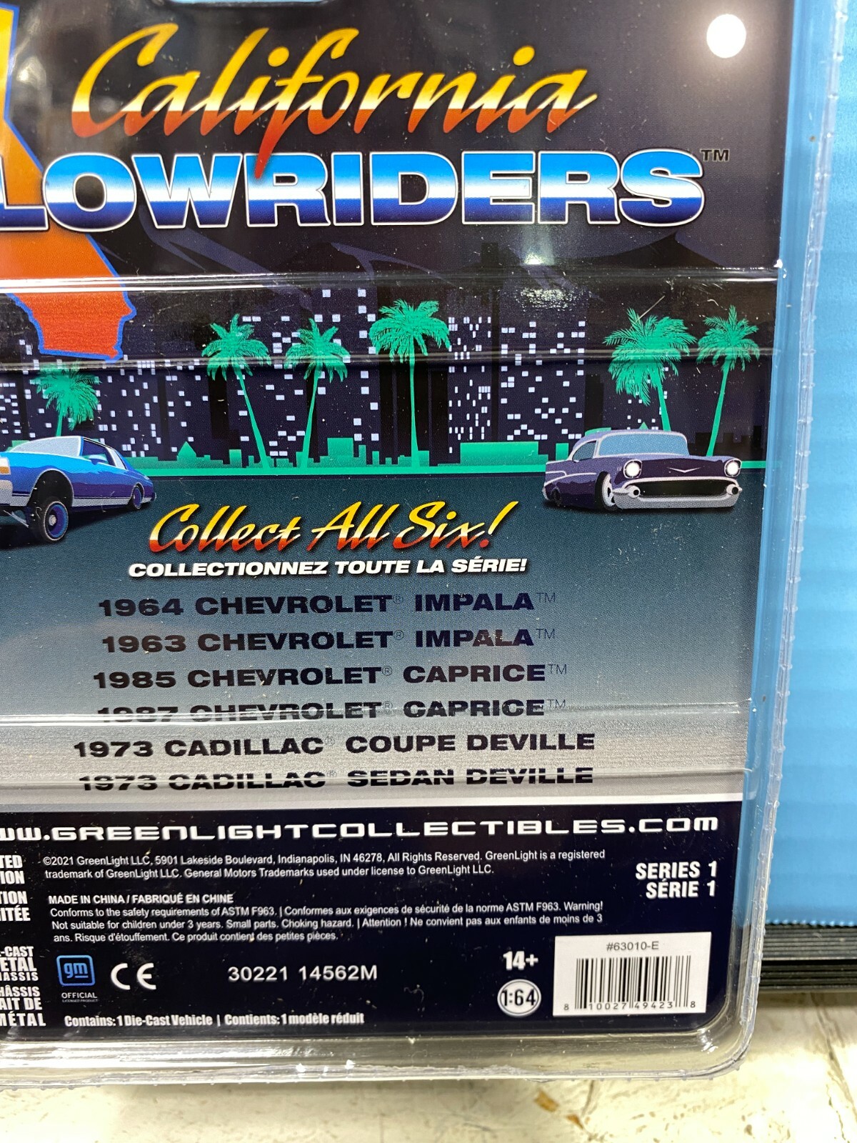 1/64 GREENLIGHT CALIFORNIA LOWRIDERS 1973 CADILLAC COUPE DeVILLE BLACK TAN TOP