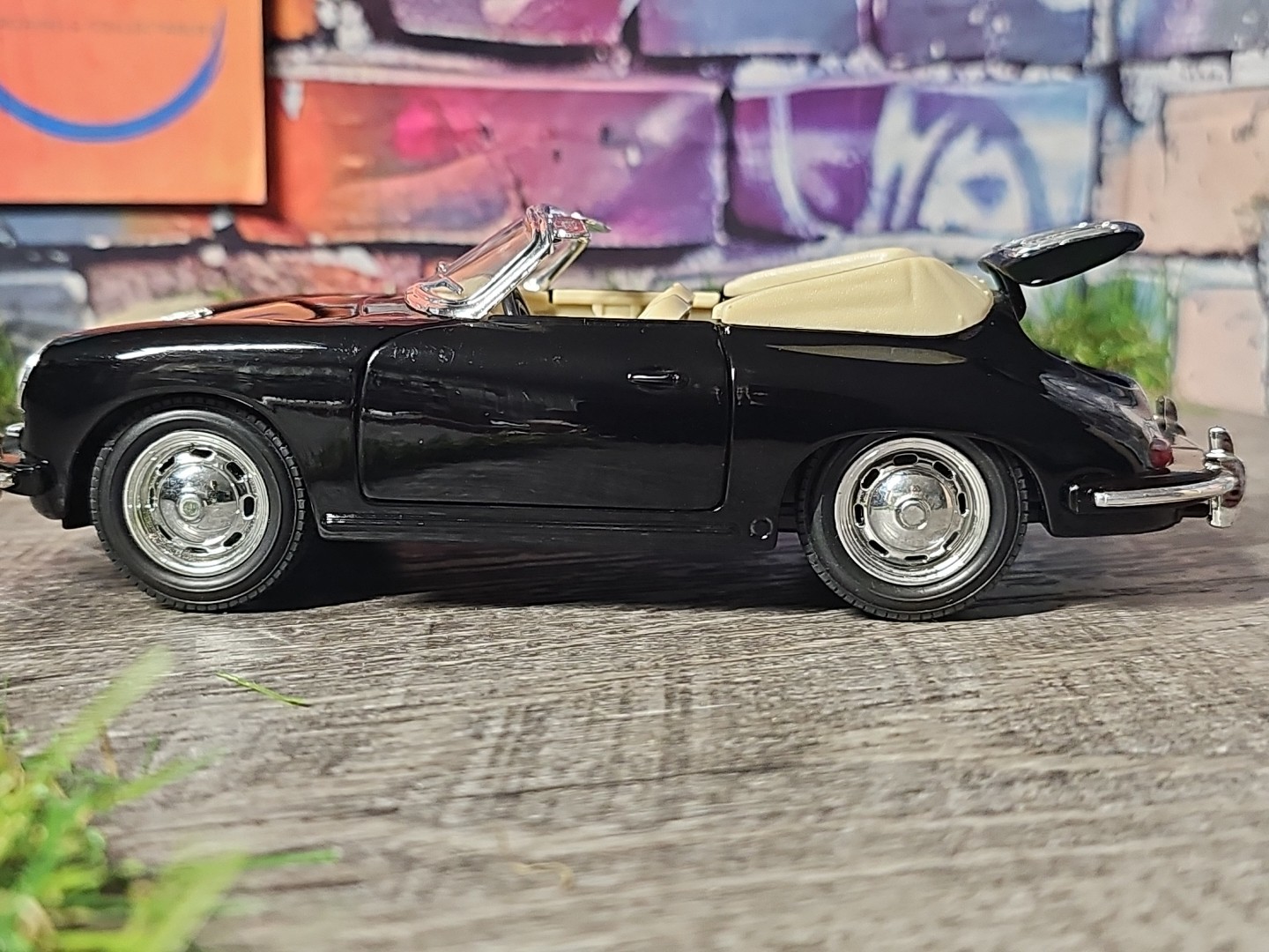 Vntg 2004 Welly 1961 Porsche 356B Cabriolet Black 1:24 Scale Diecast Car NO BOX