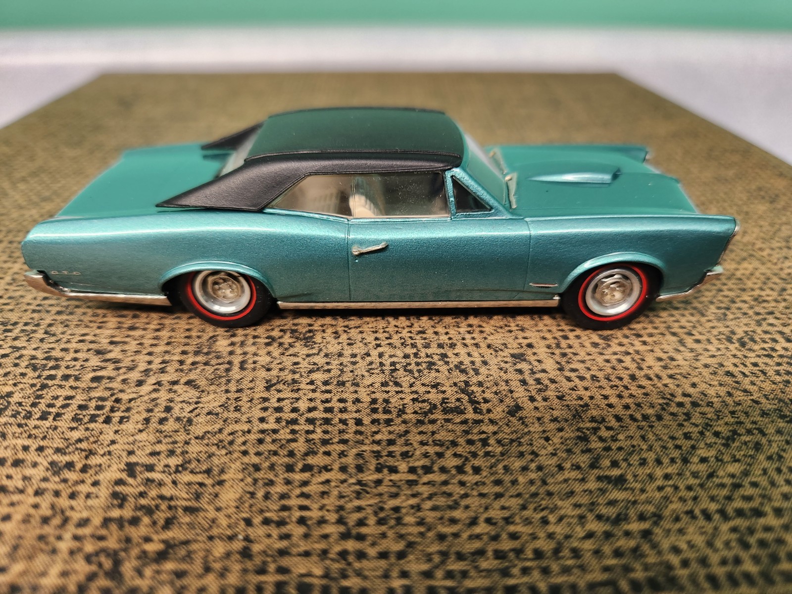WESTERN MODELS W1H 1966 PONTIAC GTO HARD TOP 1/43 Diecast TEAL METALLIC RARE