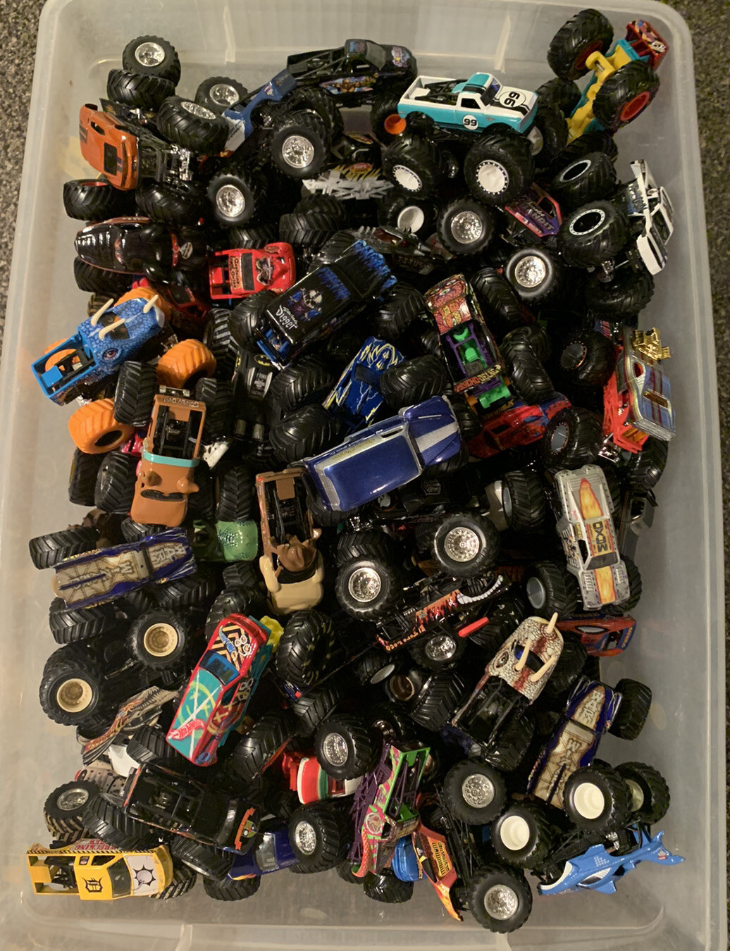 UNSEARCHED Lot of 12 Random Hot Wheels Monster Jam Monster Trucks 1:64 🔥🔥🔥
