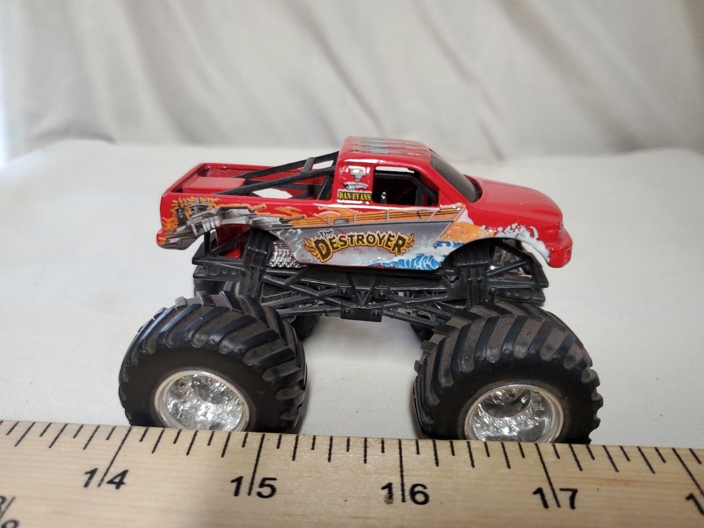 Hot Wheels Monster Jam Monster Truck – The Destroyer – Approximate Scale 1:64