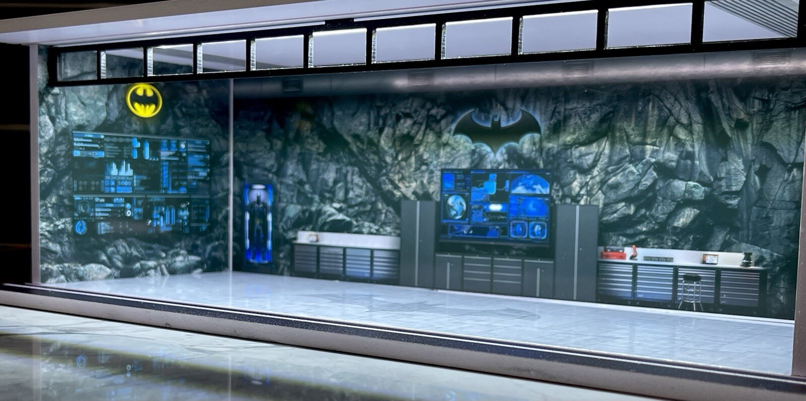 Batman Cave Theme FOR Hot Wheels 1:64 Model Diorama Garage LED Lighting!