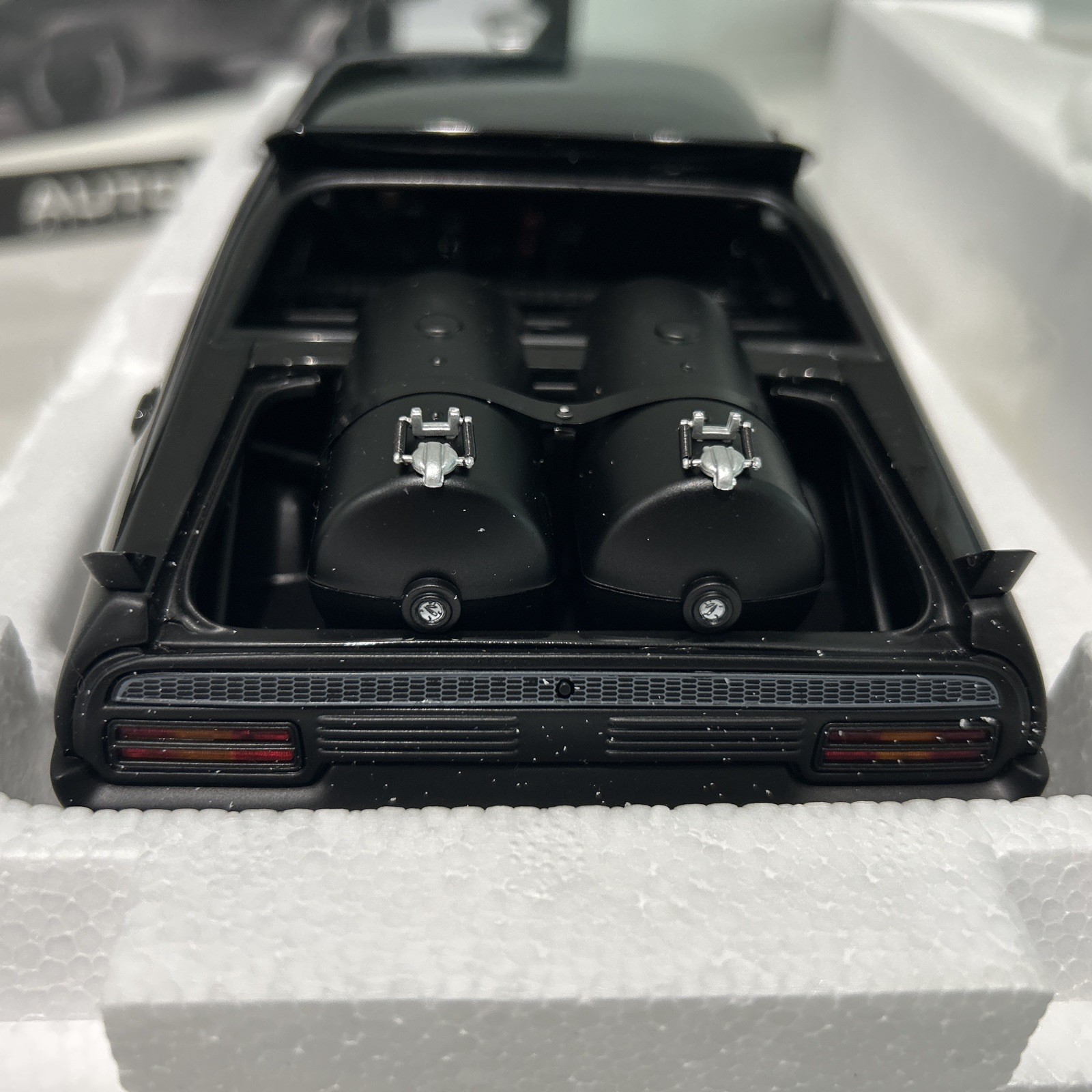 1/18 AUTOart Mad Max 2 Road Warrior Interceptor Complete w/ Dog Spare Tire RARE