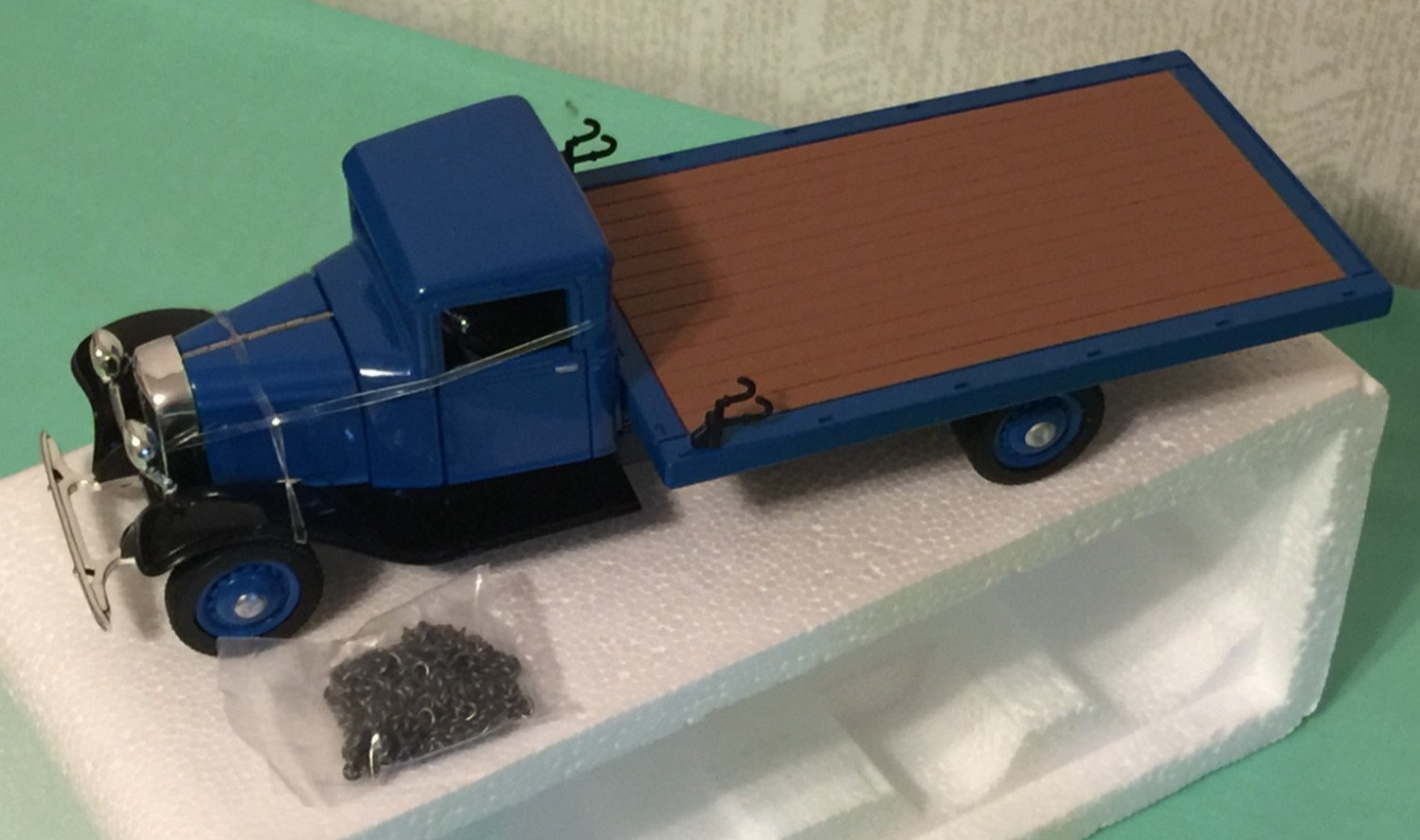 1934 Ford Truck Die Cast Toy in Box with C.O.A. (G43)