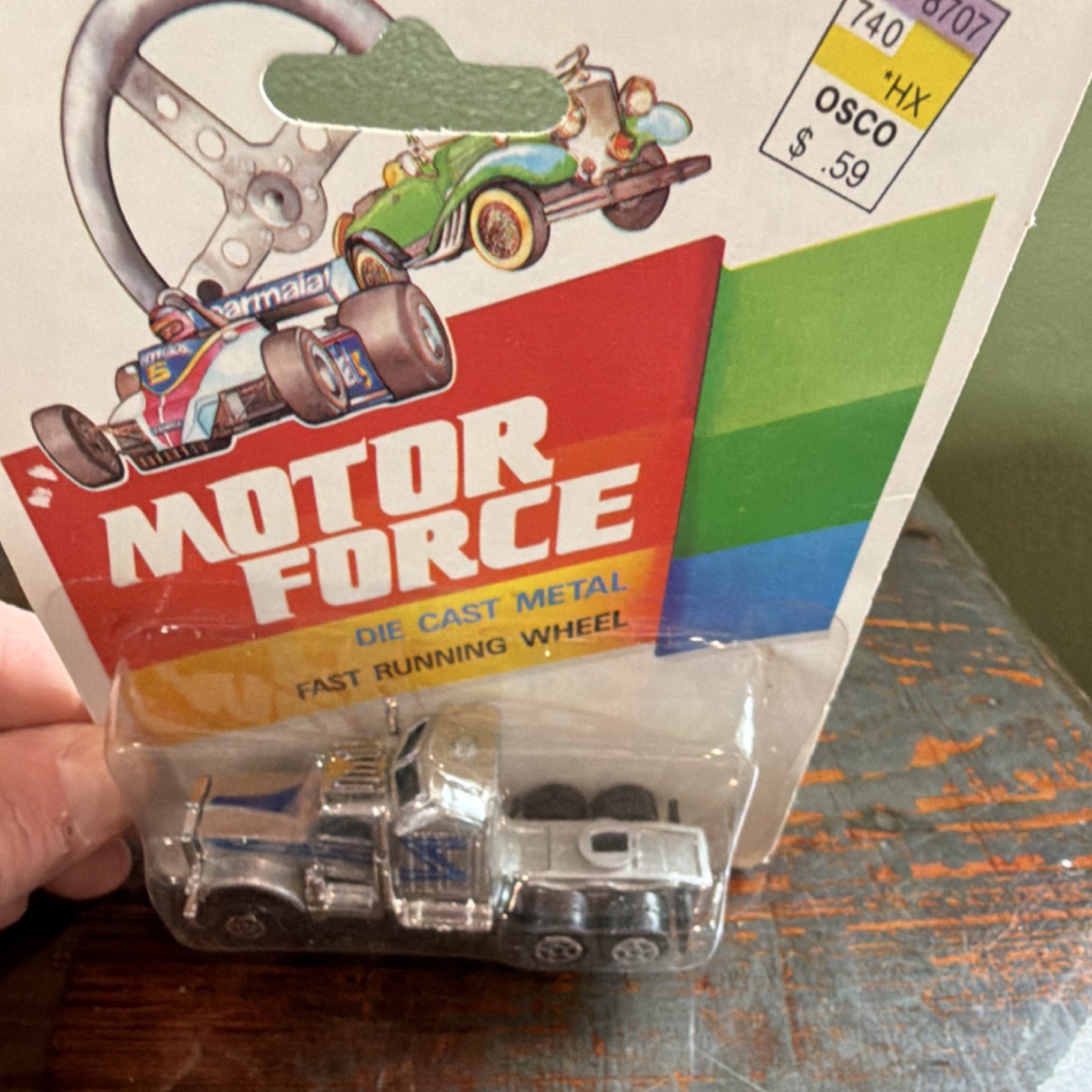 Motor Force Diecast Tractor Trailer Semi Truck Fast Running Wheel Ages 3-4 Years