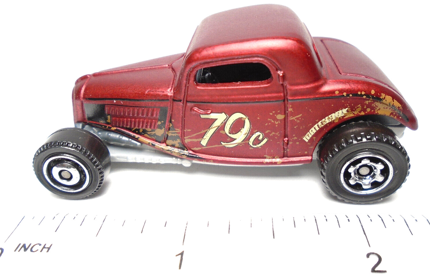 2017 MATCHBOX 1933 FORD COUPE #79C RED 1:64 DIECAST 2 1/2″ MUDDY CAR W/ BLACK
