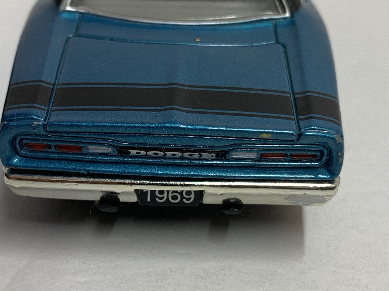 Lot Of 2 Toy Cars Die-cast And Plastic Hot wheels And Other Brands Preowned.