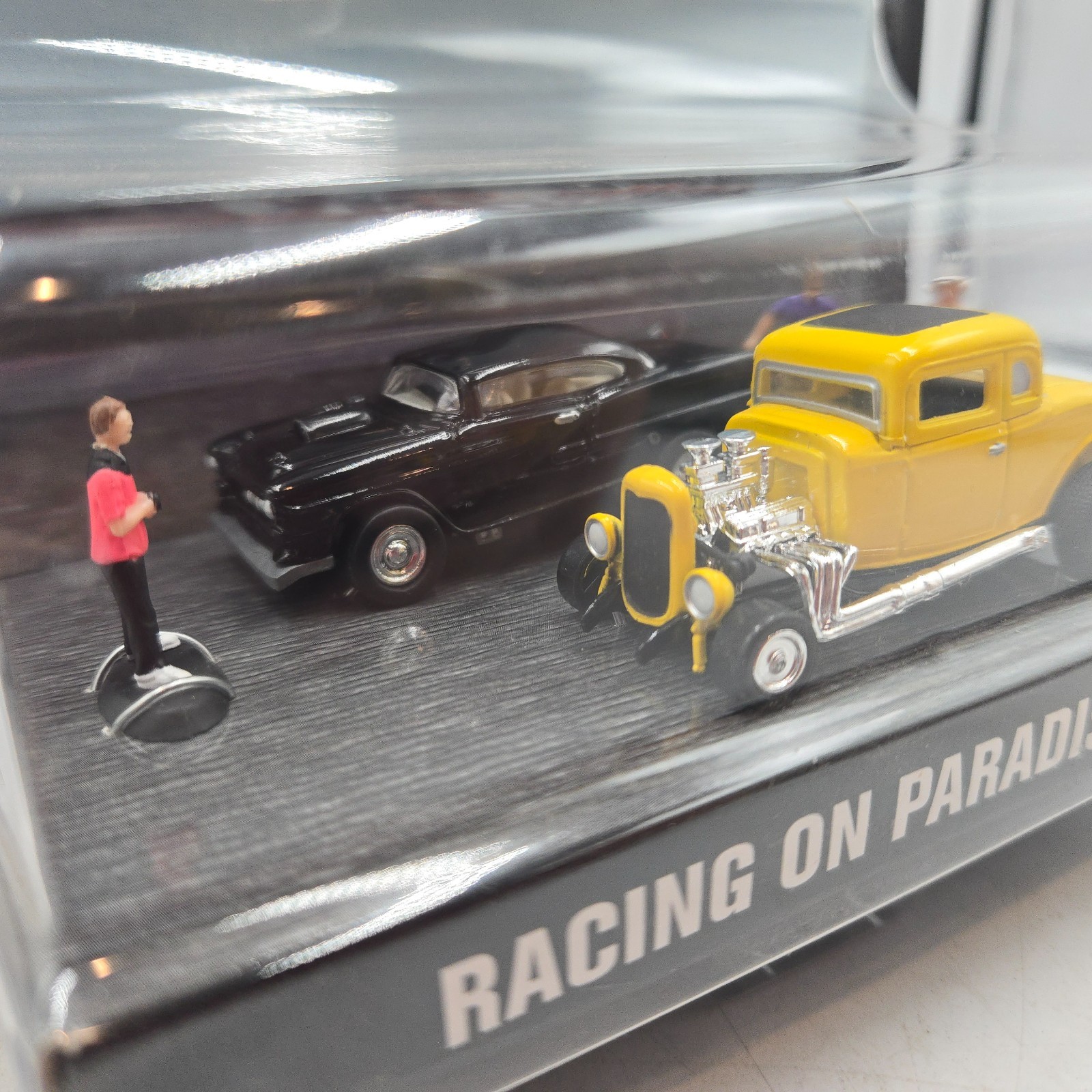 Johnny Lightning American Graffiti “Racing on Paradise Road” diorama set