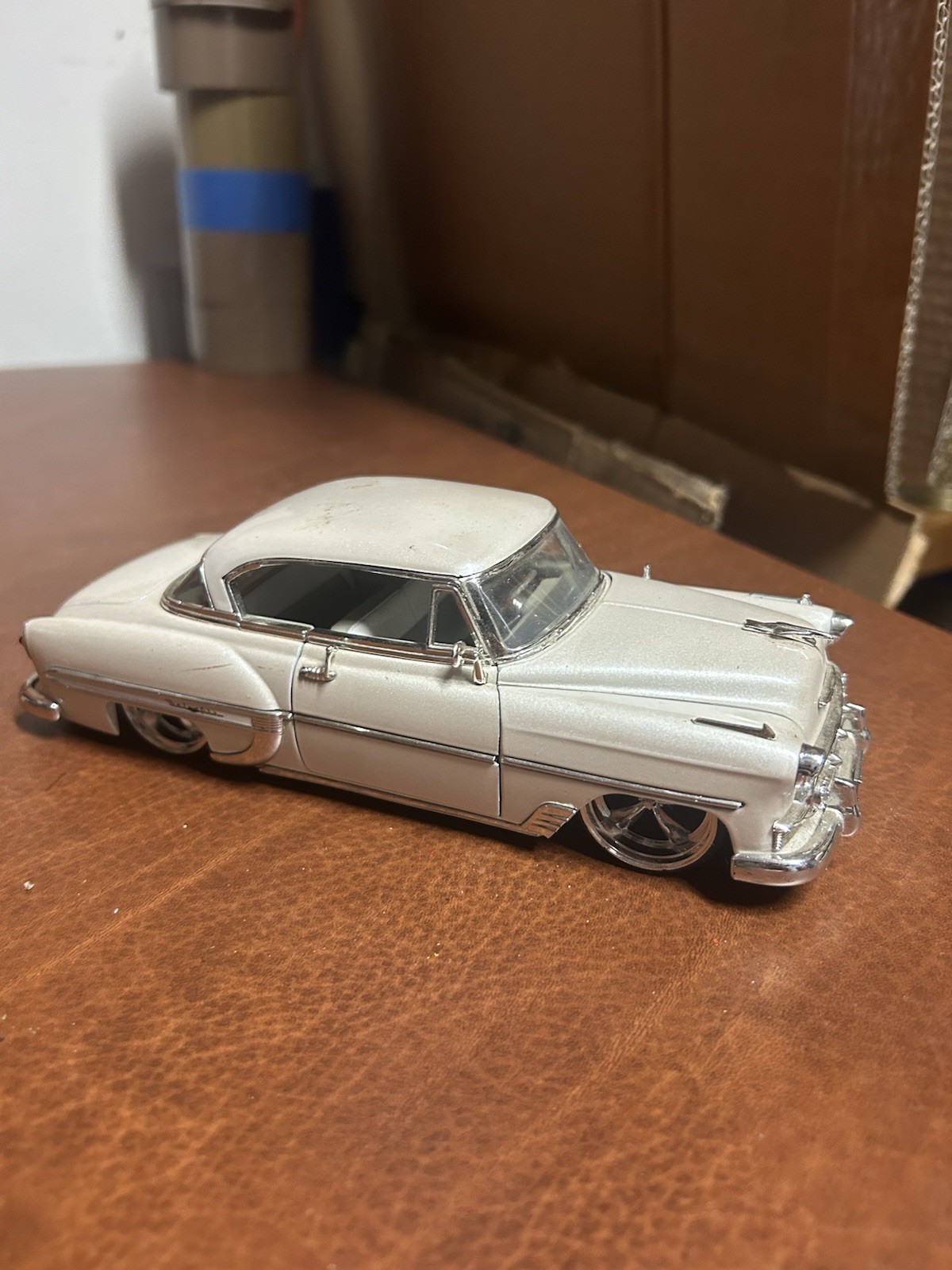 Jada Dub City Old Skool 1953 Chevy Bel Air Pearl White 1:24 Diecast Lowrider