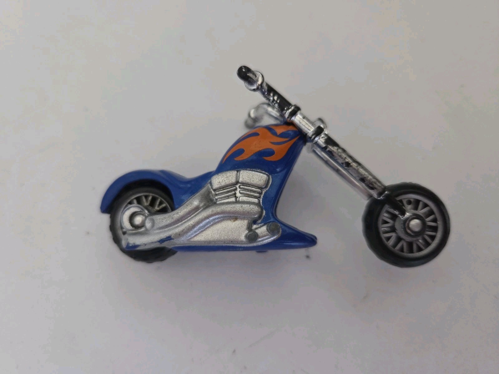 Maisto Lobo Diecast Missing Piece