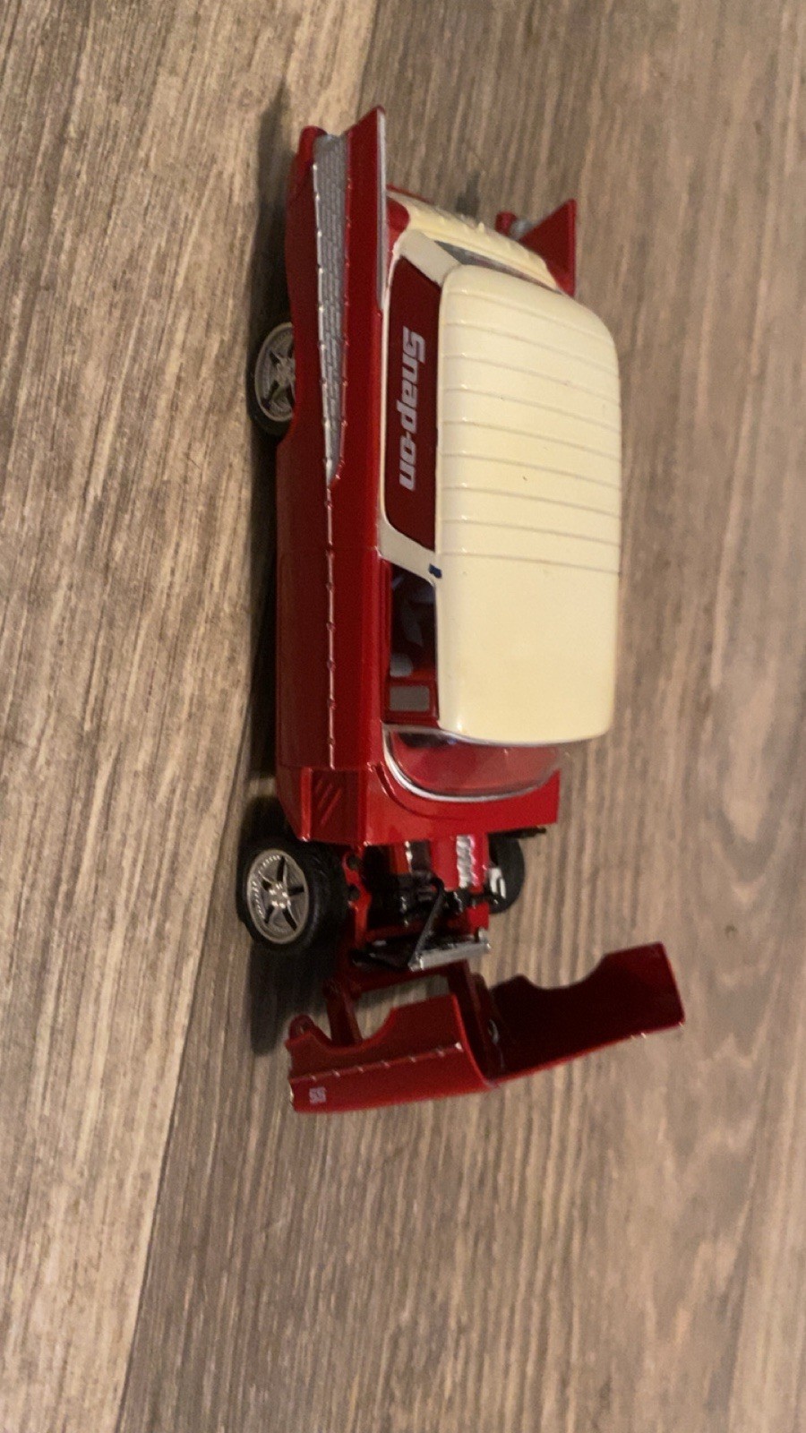 Snap-on GloMad 1955 Chevrolet 1:38 Diecast Car Red/White Pull Back LED