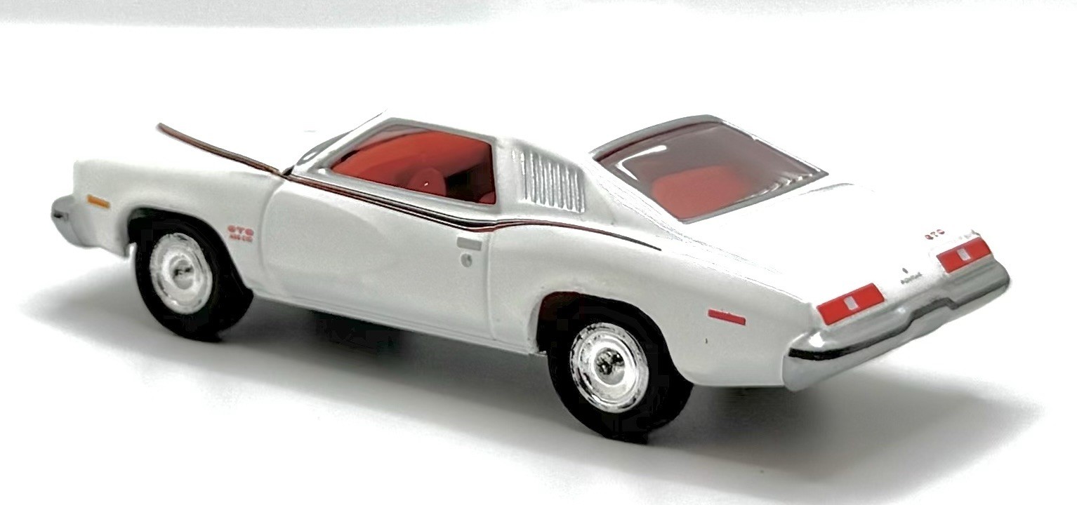 1973 Pontiac GTO 400 ci V8 – Cameo White – 1/64 “S” Scale – Third Gen. – A Body