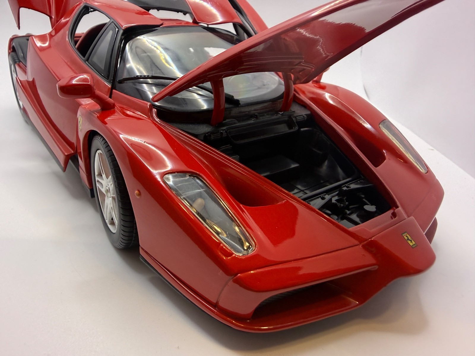 1/18 Mattel Hot Wheels Enzo Ferrari red vintage 2002 in box, Rare