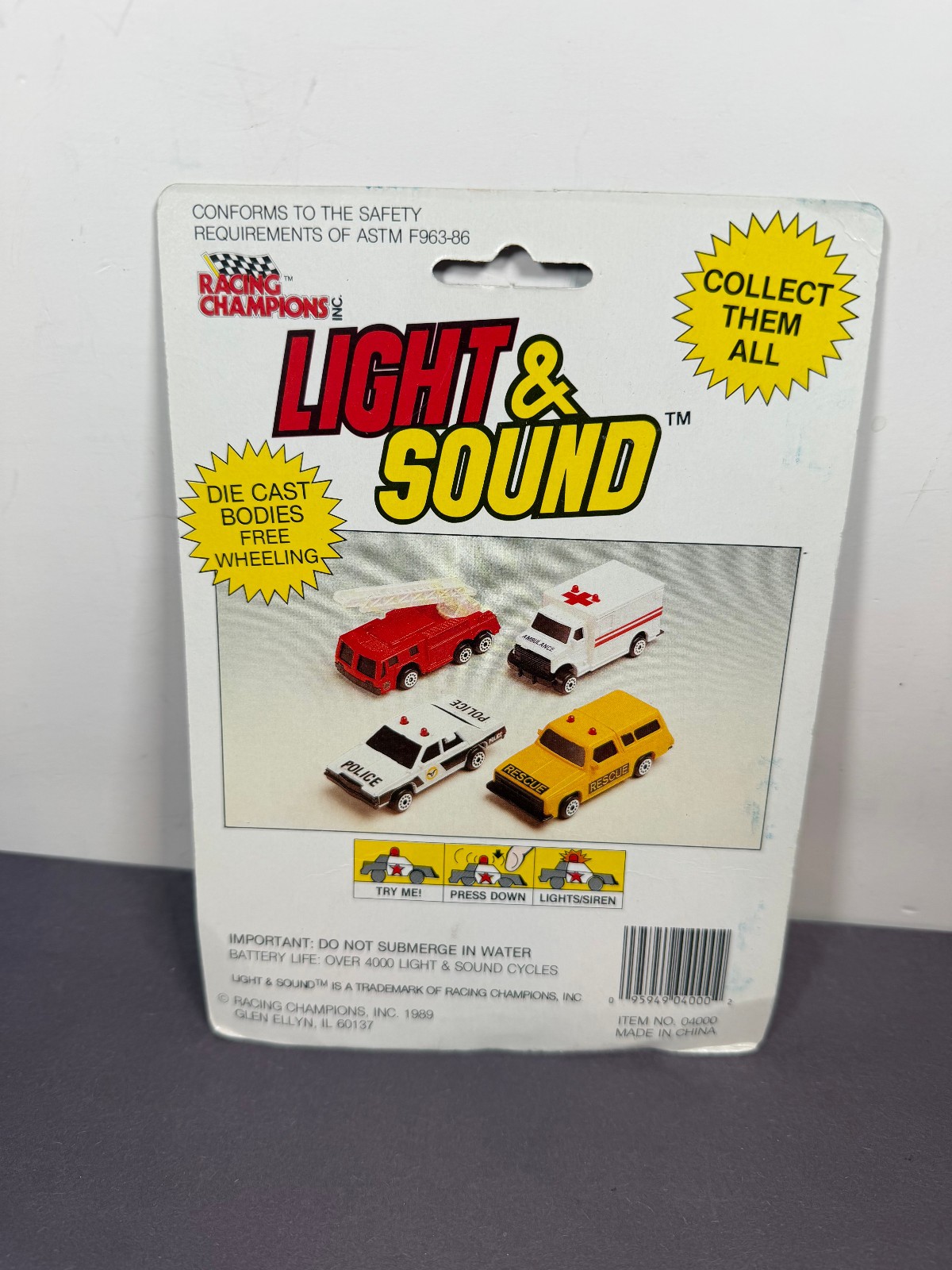 Racing Champions Light & Sound RESCUE Emergency Vehicle Vintage 1989