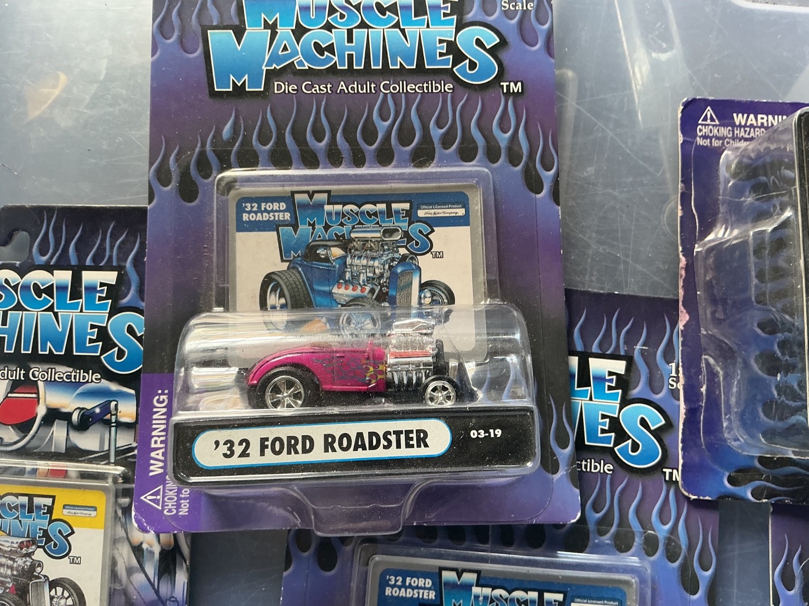 Muscle Machines 1932 Ford Roadster and 1933 x6