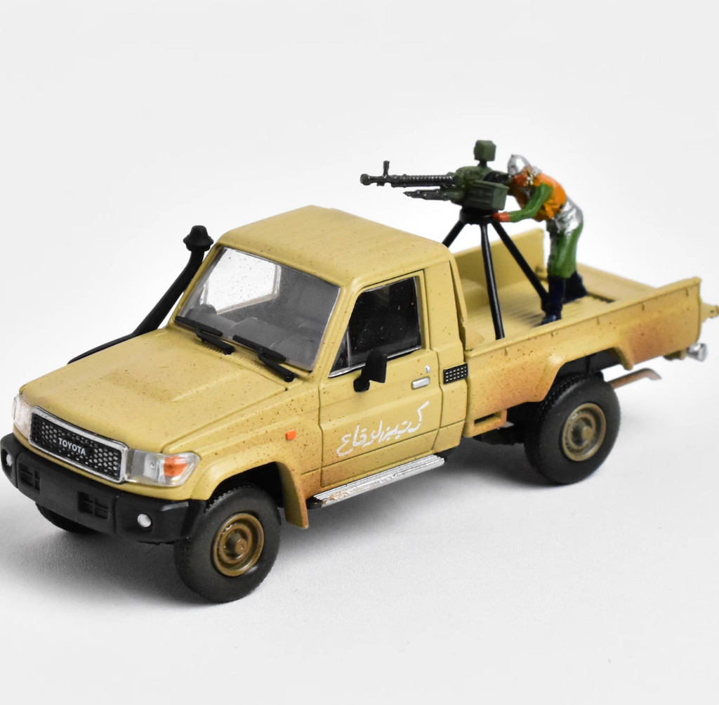 HF 1:64 Brown Military LC79 J70 Single Cab Pickup Model Diecast Metal Car