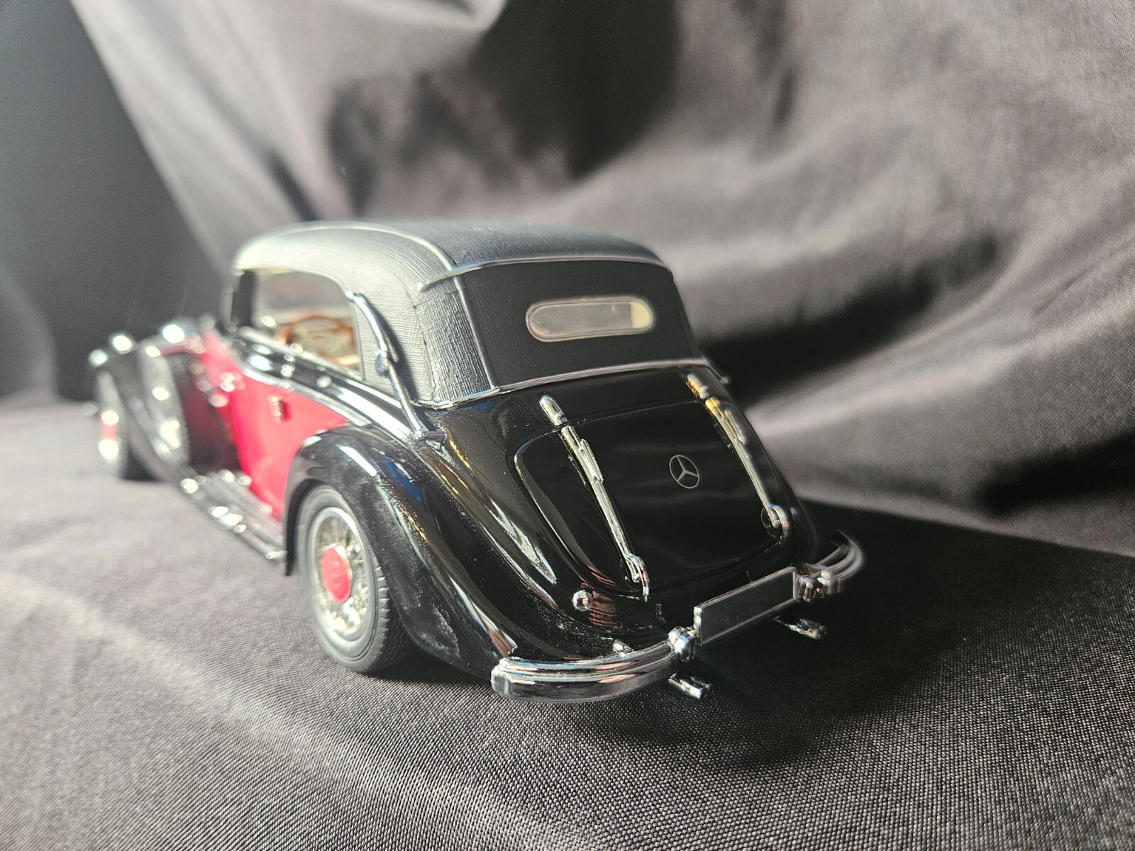 CMC 1936 Mercedes 540K Closed Roof 1:24 Scale Inv. #1989