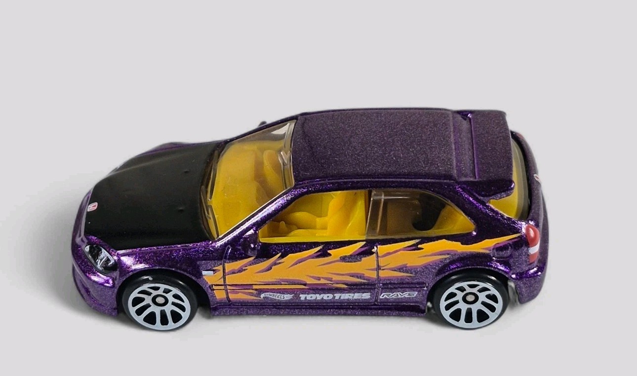 1999 HONDA CIVIC TYPE R Diorama Collectible DieCast Model Car 1:64 Purple LOOSE