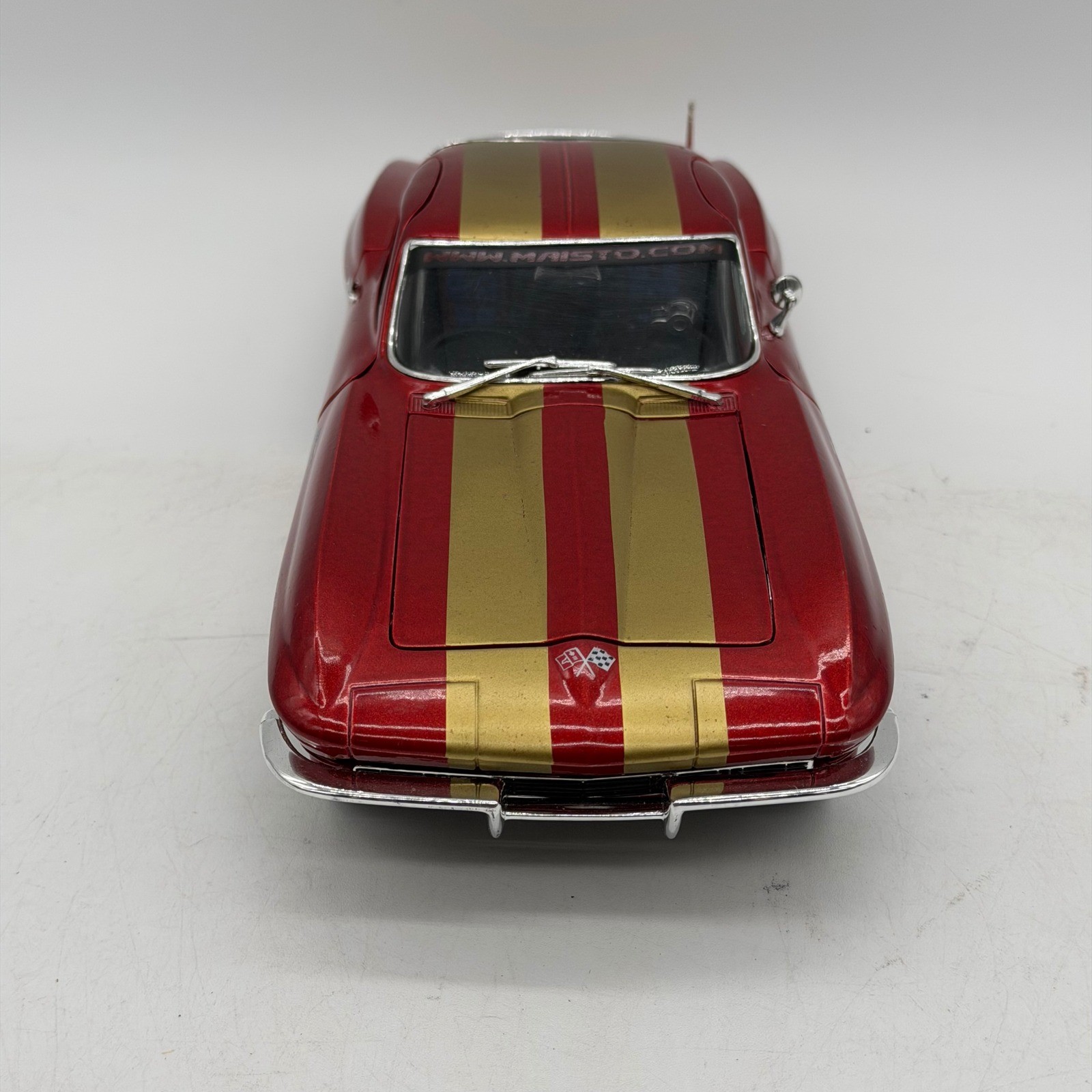 Maisto Pro Rodz 1965 Chevrolet Corvette 1/18 Red/Gold Racing Stripes Diecast Car