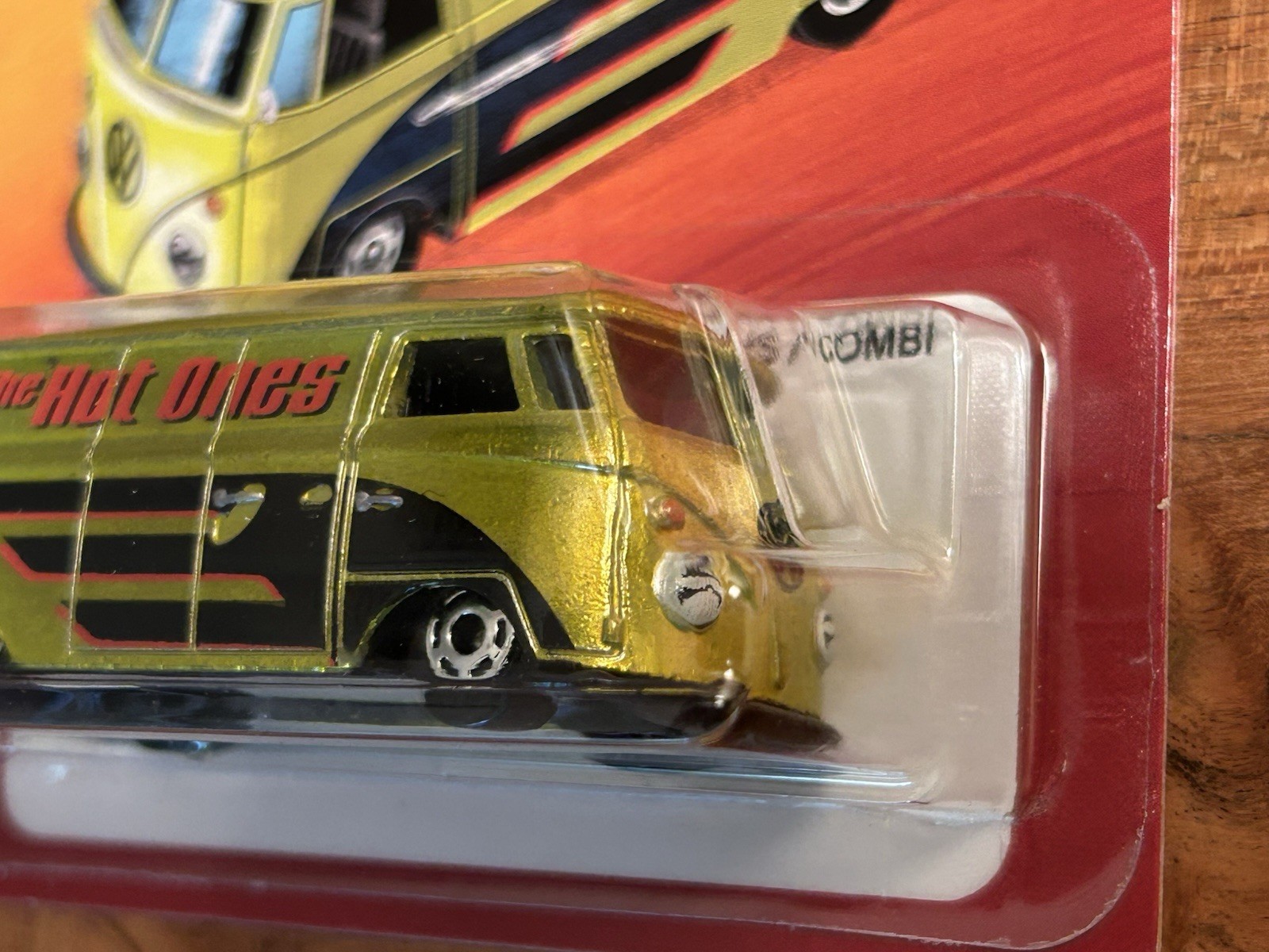 2025 Hot Wheels The Hot Ones Volkswagen T1 Panel Bus/Combi Gold CHASE! Rare HTF
