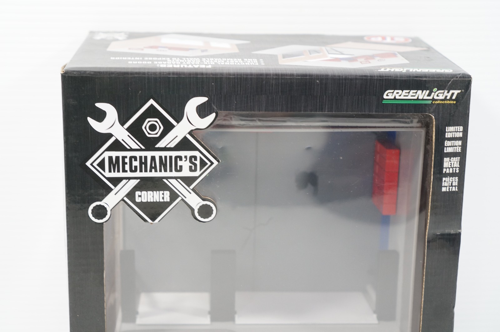 Greenlight Mechanic’s Corner Weekend Workshop STP 1:64 Diorama