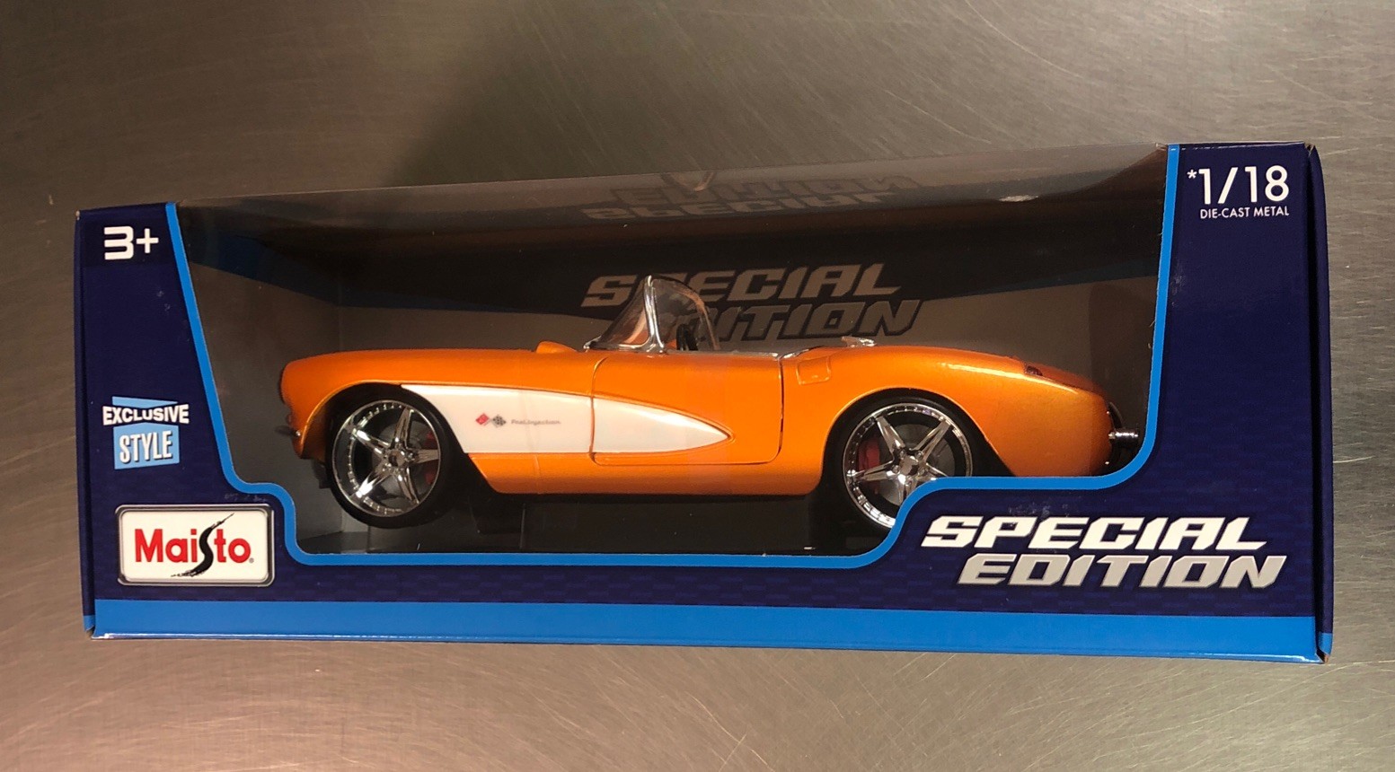 MAISTO 1957 CHEVY CORVETTE EXCLUSIVE STYLE SPECIAL EDITION DIECAST 1/18 SCALE