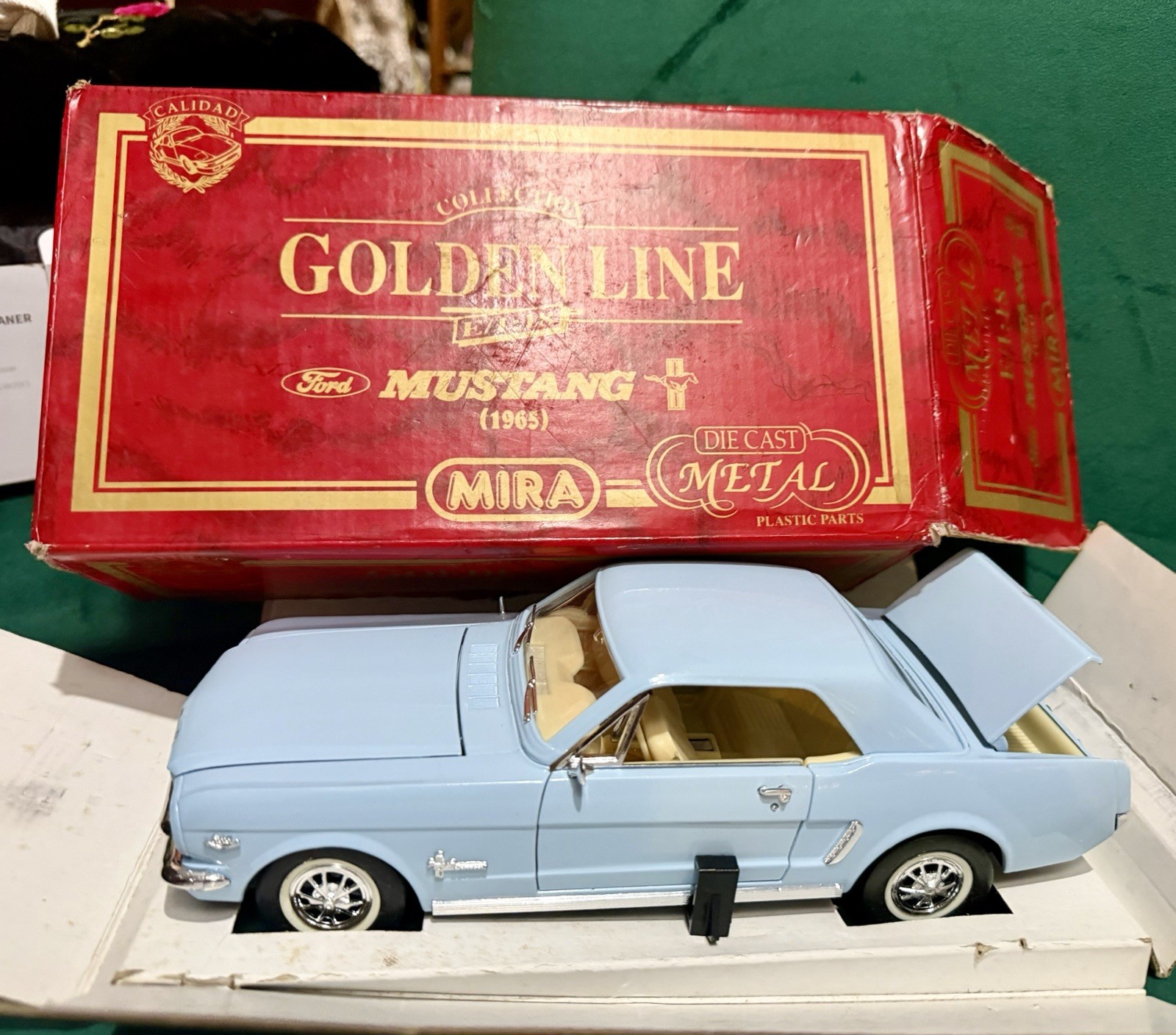 MIRA Golden Line 1:18 1965 Ford Mustang Light Blue Diecast Opening Parts