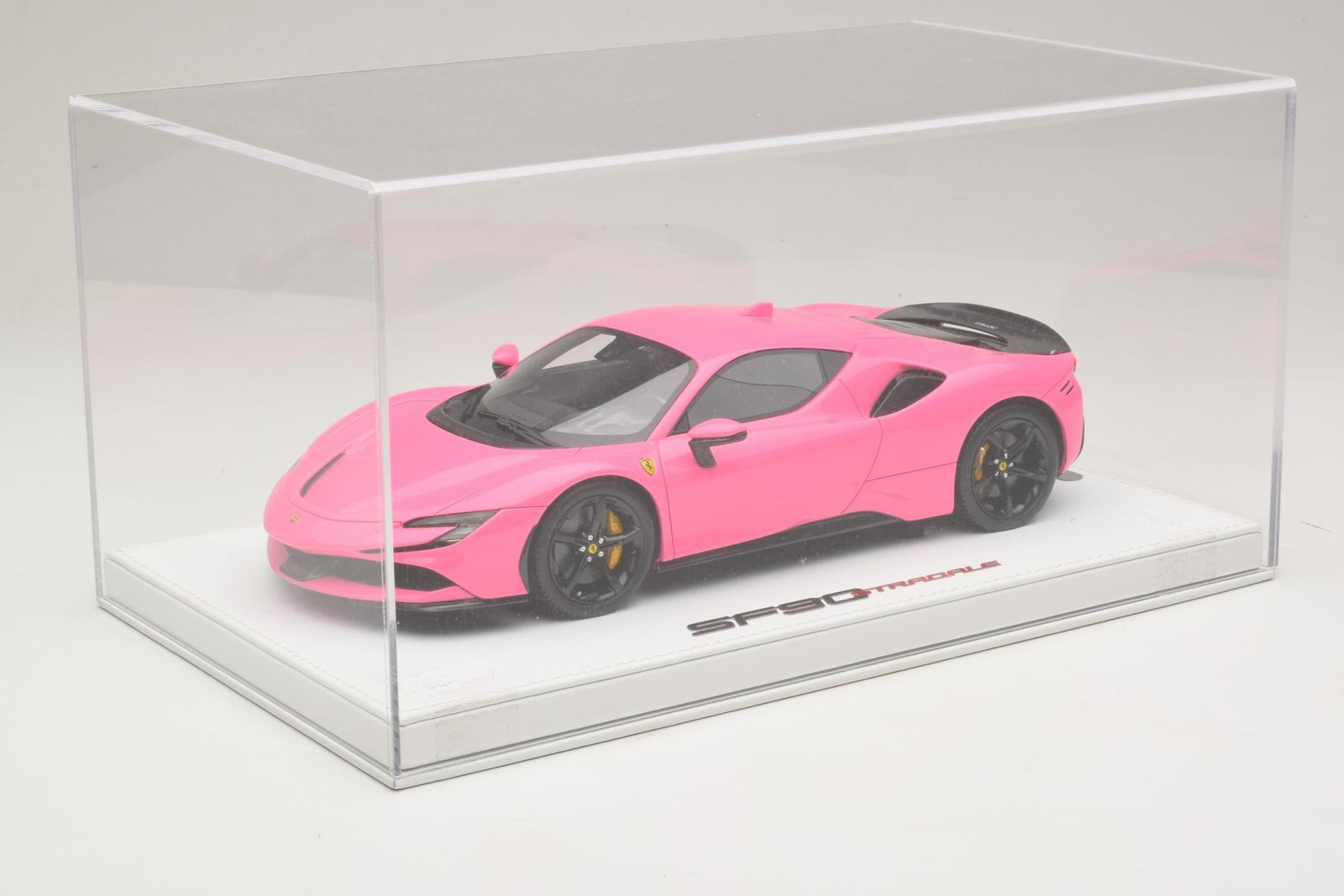Ferrari SF90 Pack Fiorano Gloss Qatar Pink BBR 1:18 | RACELINE137