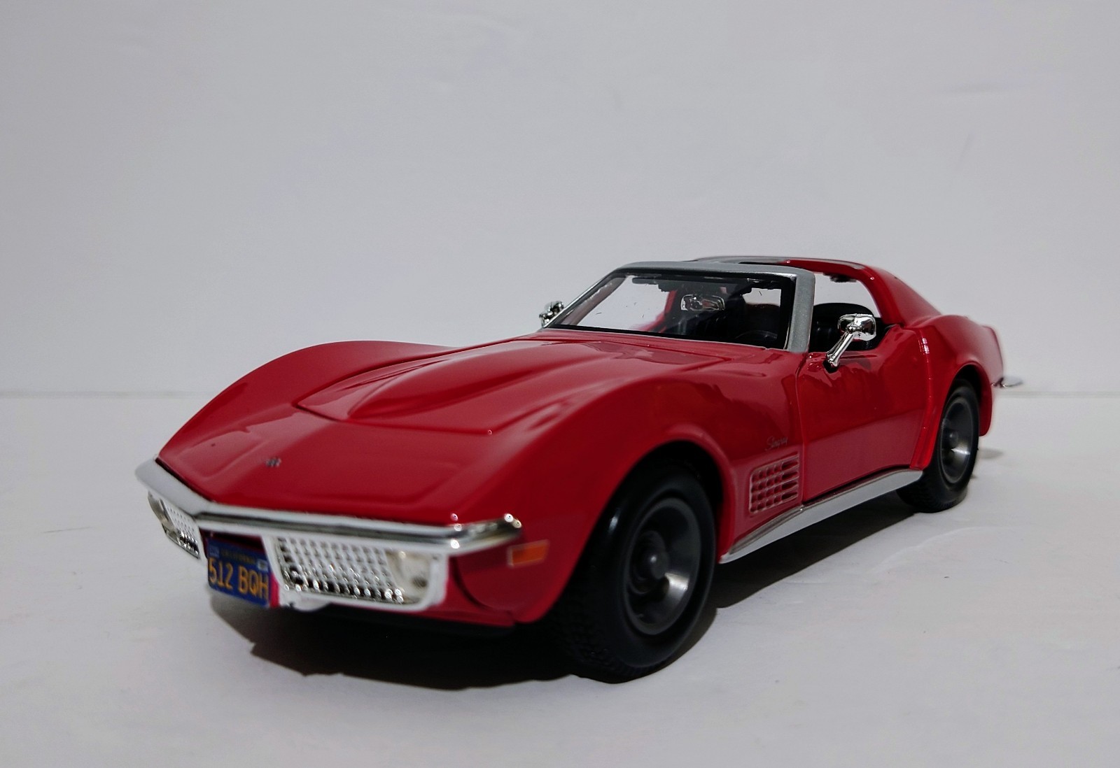 Maisto Special Edition 1970 Chevrolet Corvette T Top Red 1/24 Diecast