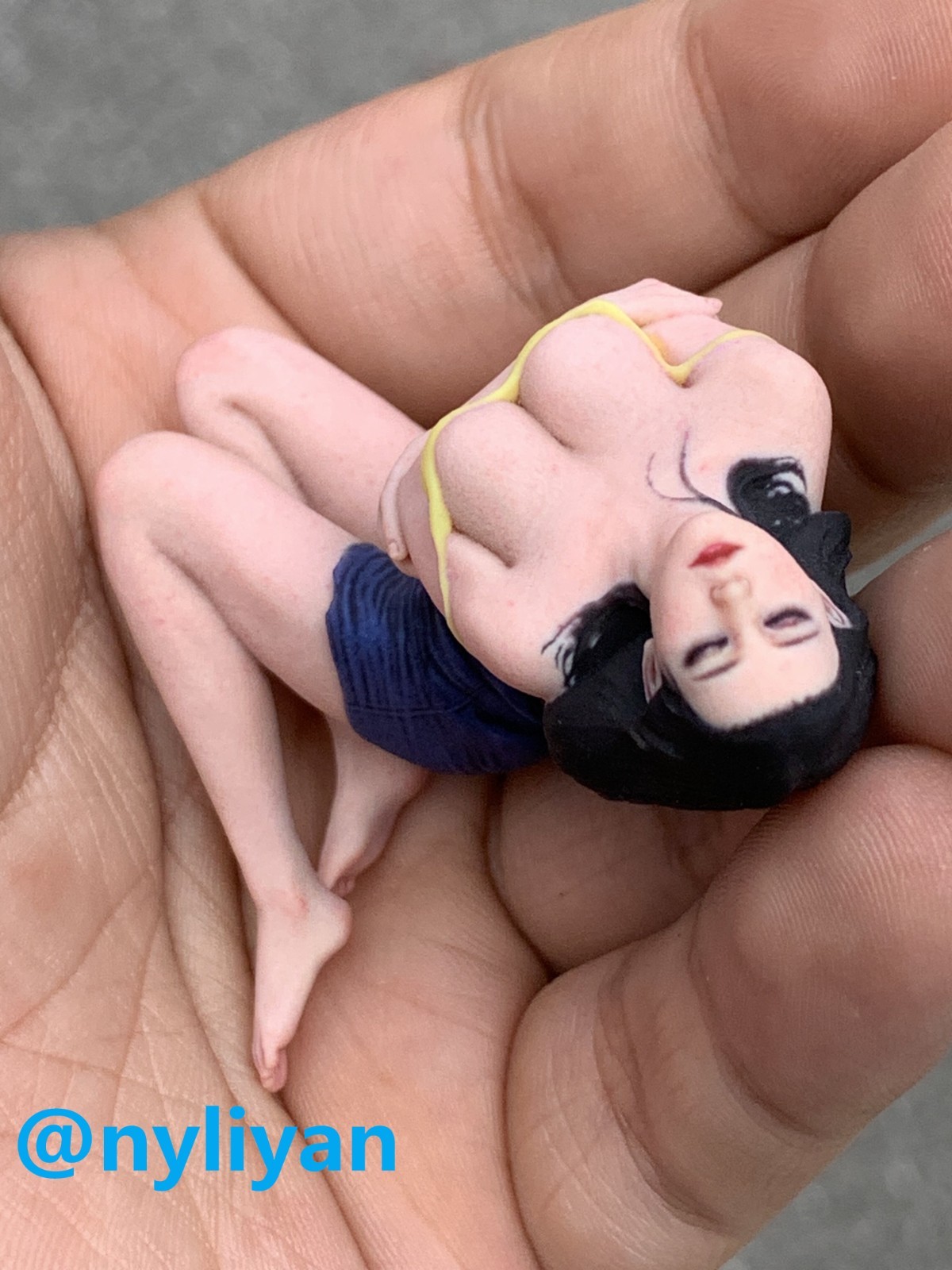 1/12 1/16 1/18 Miniature Sexy Thinking Beauty Girl Scene Props Figure For Cars