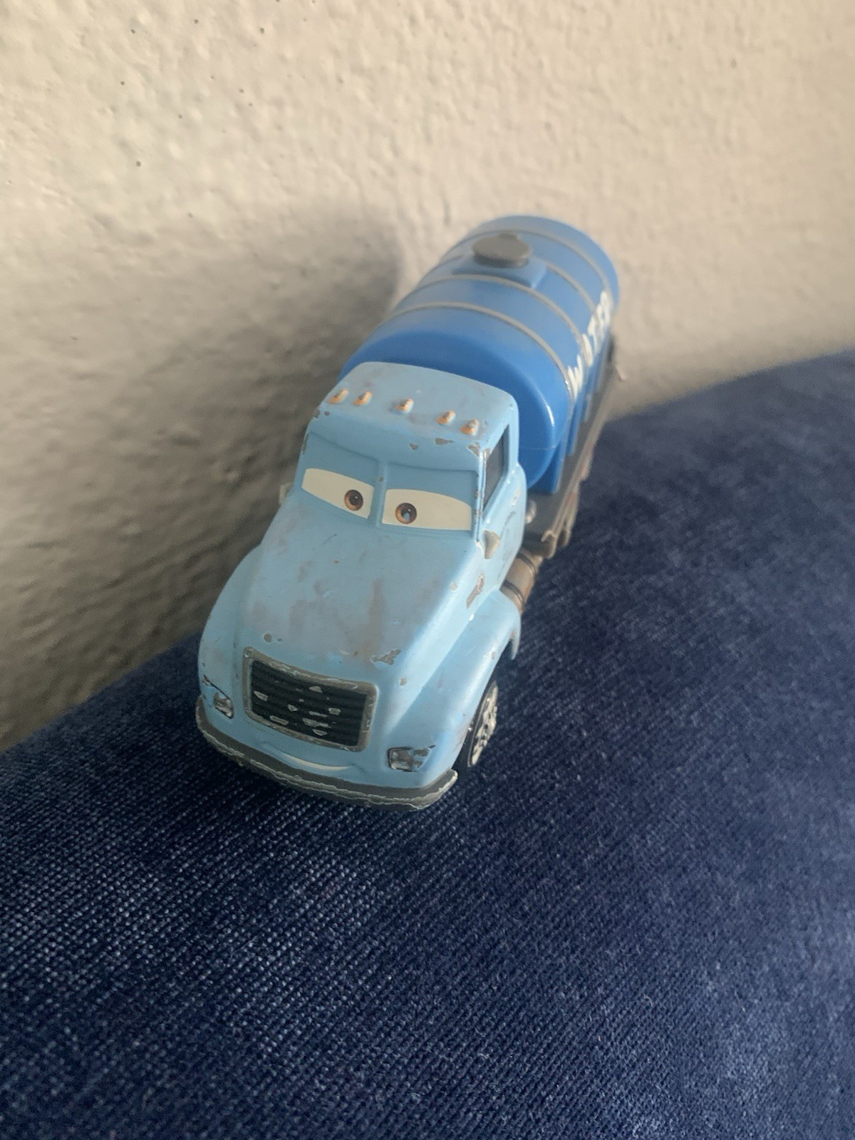 Disney Pixar Cars 1:55 Die Cast Mr. Drippy Water Truck Mattel Toy