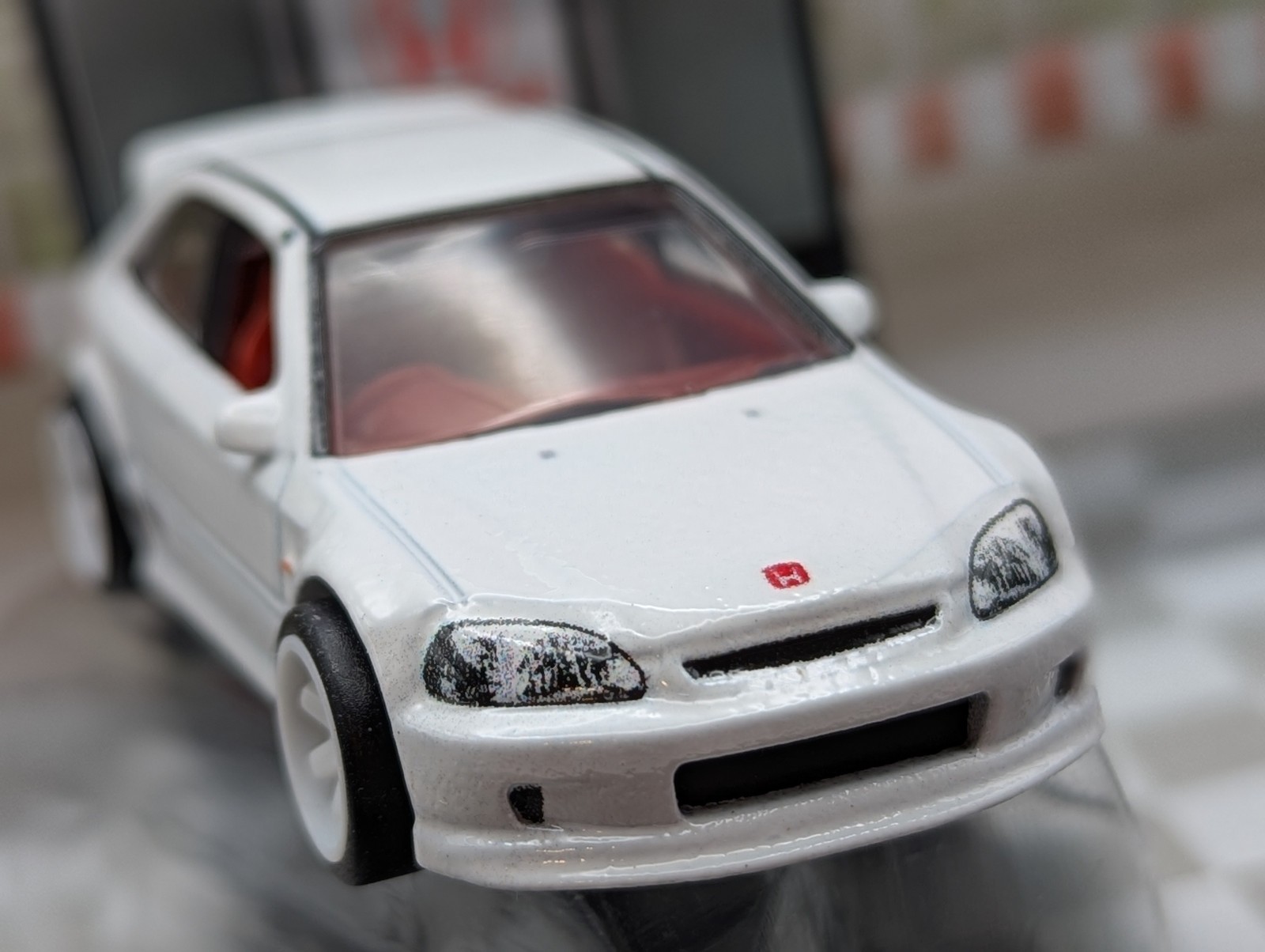 Hot Wheels 1999 HONDA CIVIC TYPE R ☆white ☆Premium Collector Diorama☆loose