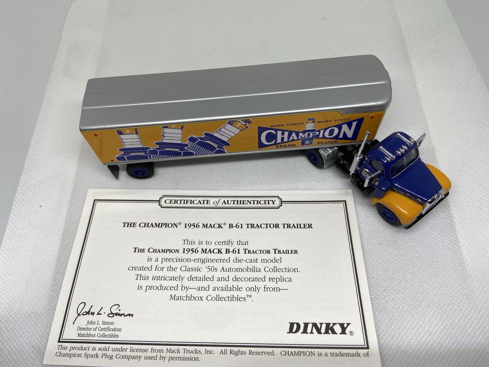 Matchbox-collectible-the champion 1956 mack b61 Tractor Trailer -7 inches 1998