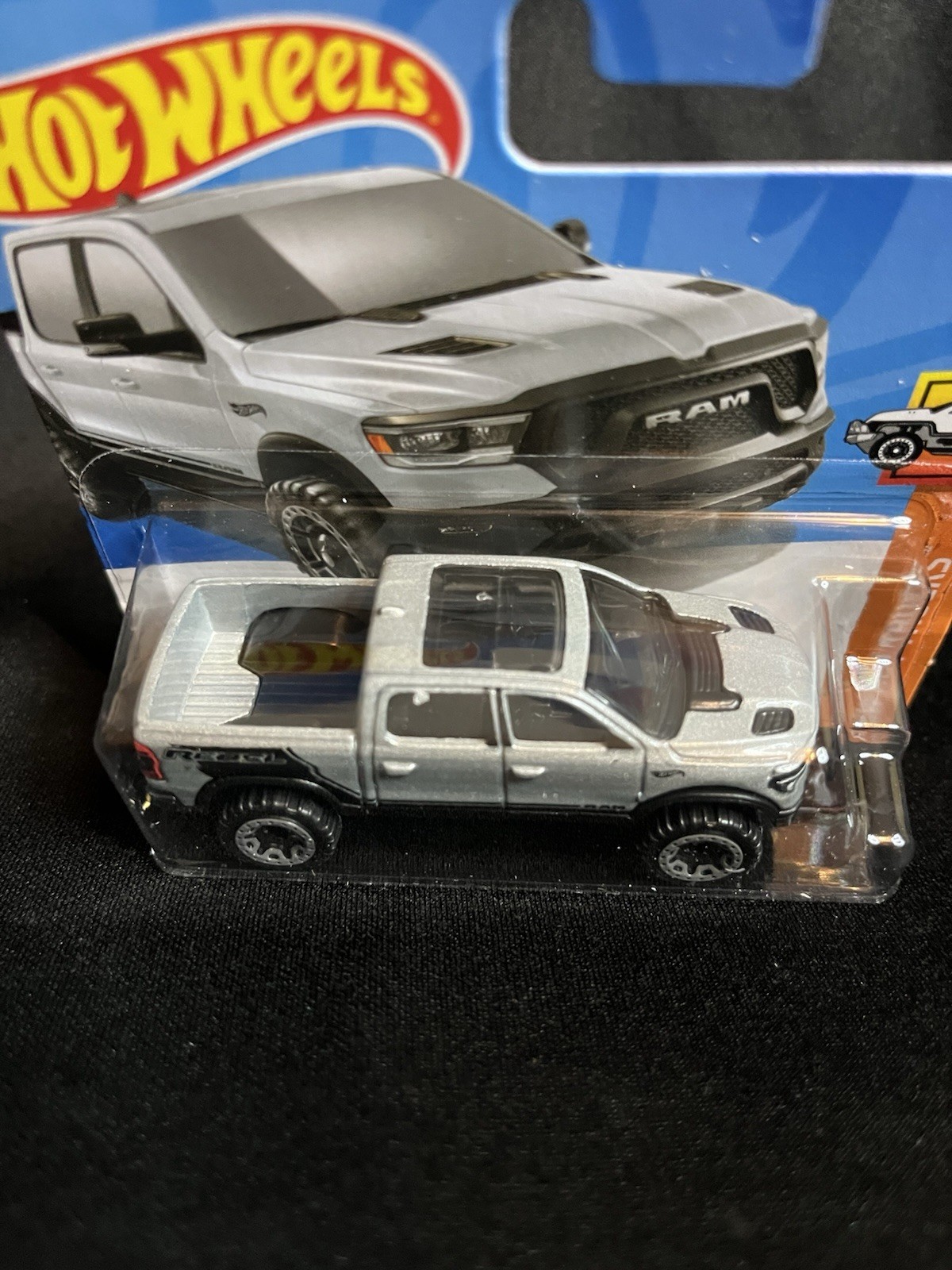 Hot Wheels 2020 Ram 1500 Rebel 1:64 Silver Black Short Card Hot Trucks