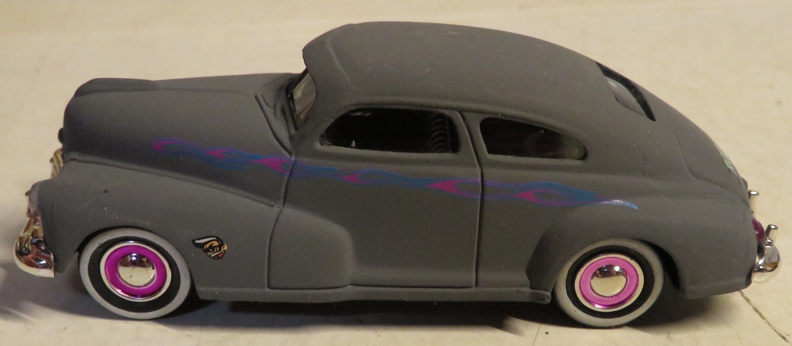 Jada Road Rats Matte Gray ’47 Chevy Aerosedan Fleetline 1:64 Die Cast Chevrolet